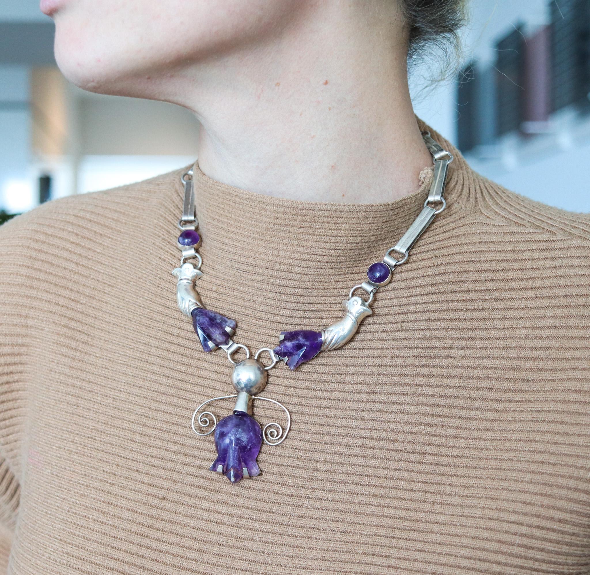 Mexican 1945 Taxco Studio Drop Necklace 925 Sterling Silver with Carved Amethyst For Sale 1