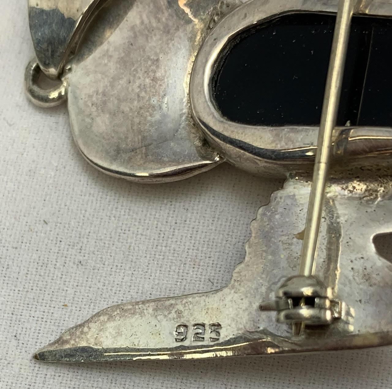 Ciondolo colibrì messicano in argento 925 e ossidiana in vendita 3