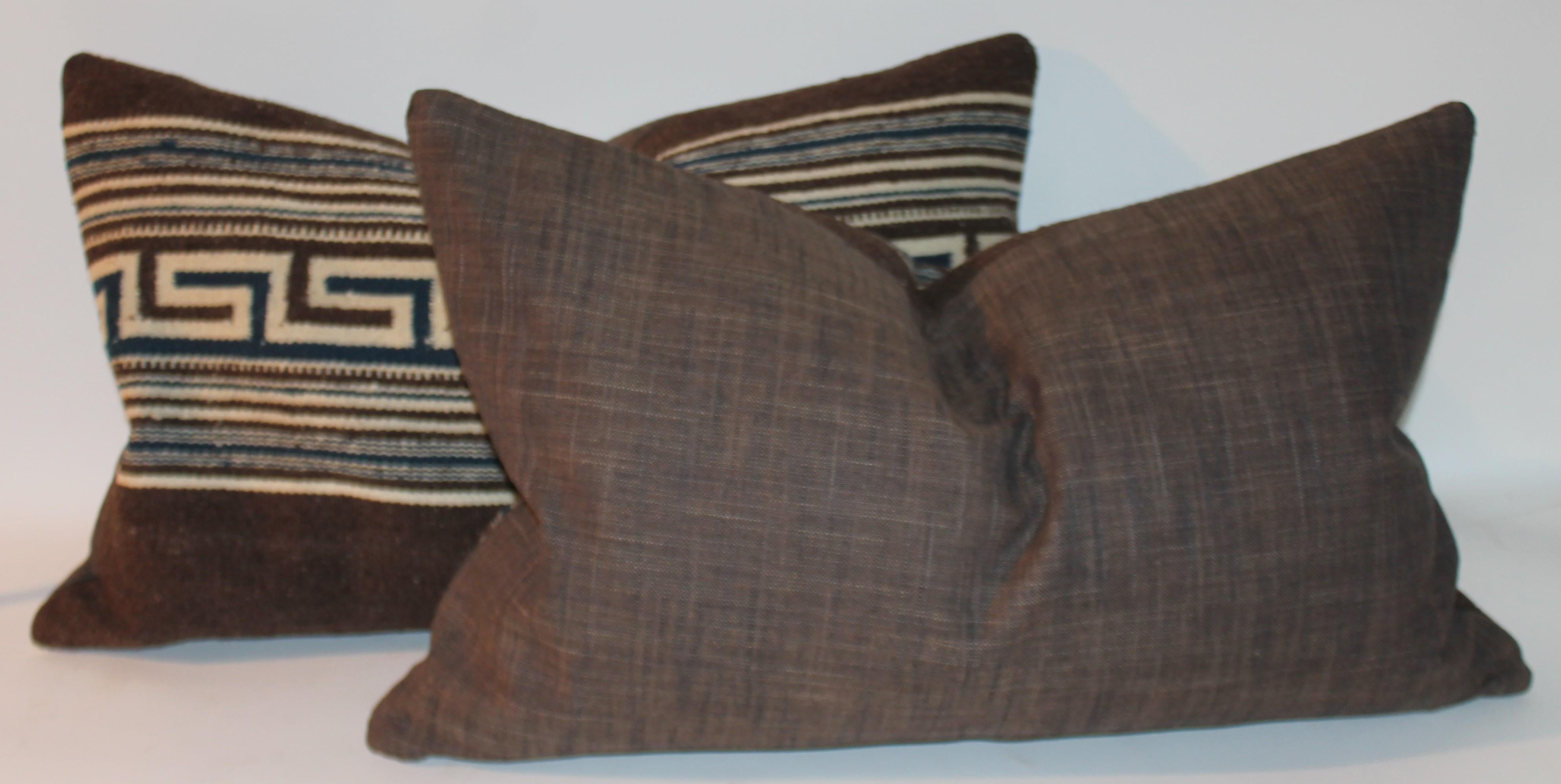 Mexican / American Indian Weaving Pillows, Pair In Good Condition For Sale In Los Angeles, CA