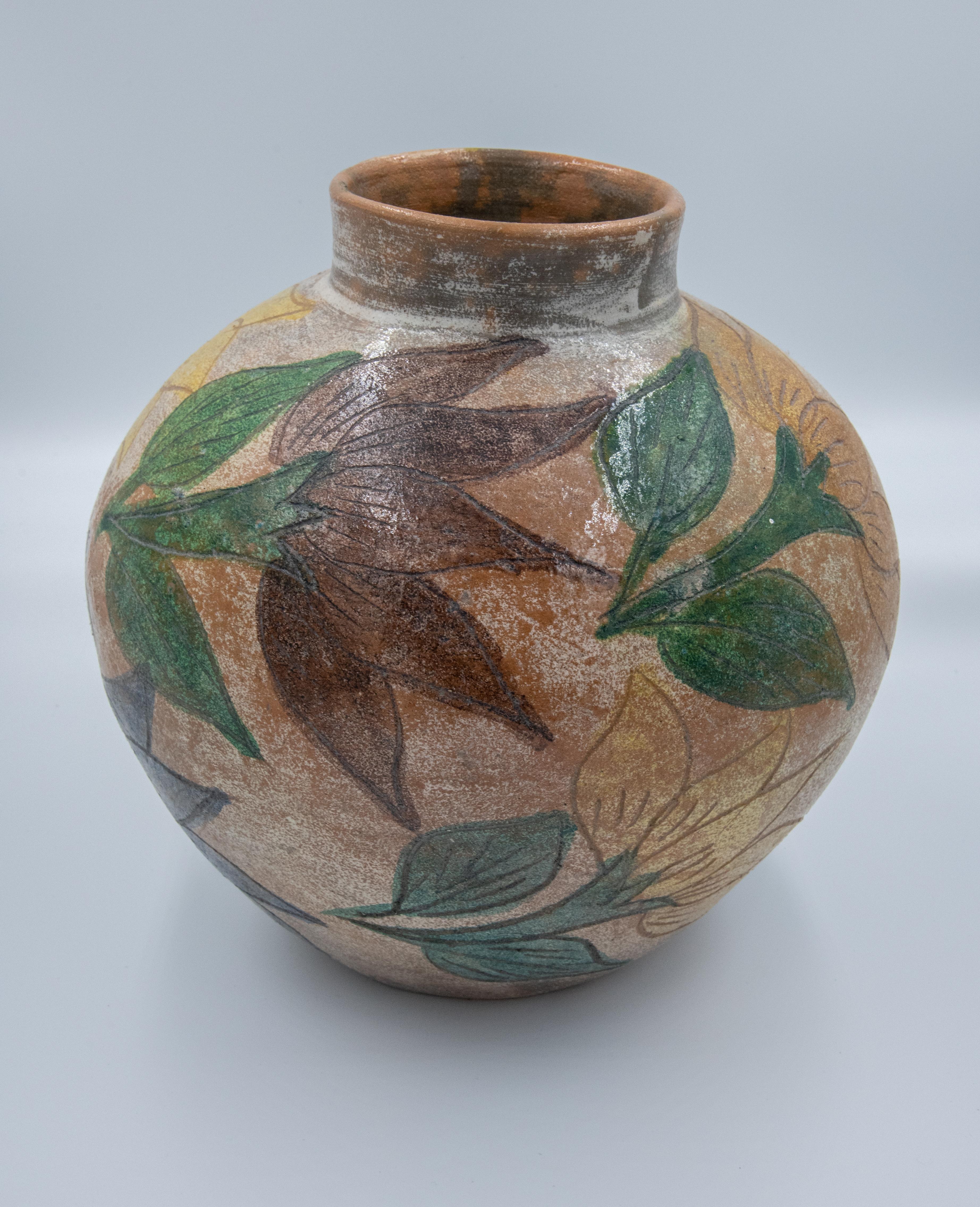 Mexican Antique Dolores Porras Clay Pottery Folk Art Flower Vessel Vase In Good Condition In Queretaro, Queretaro