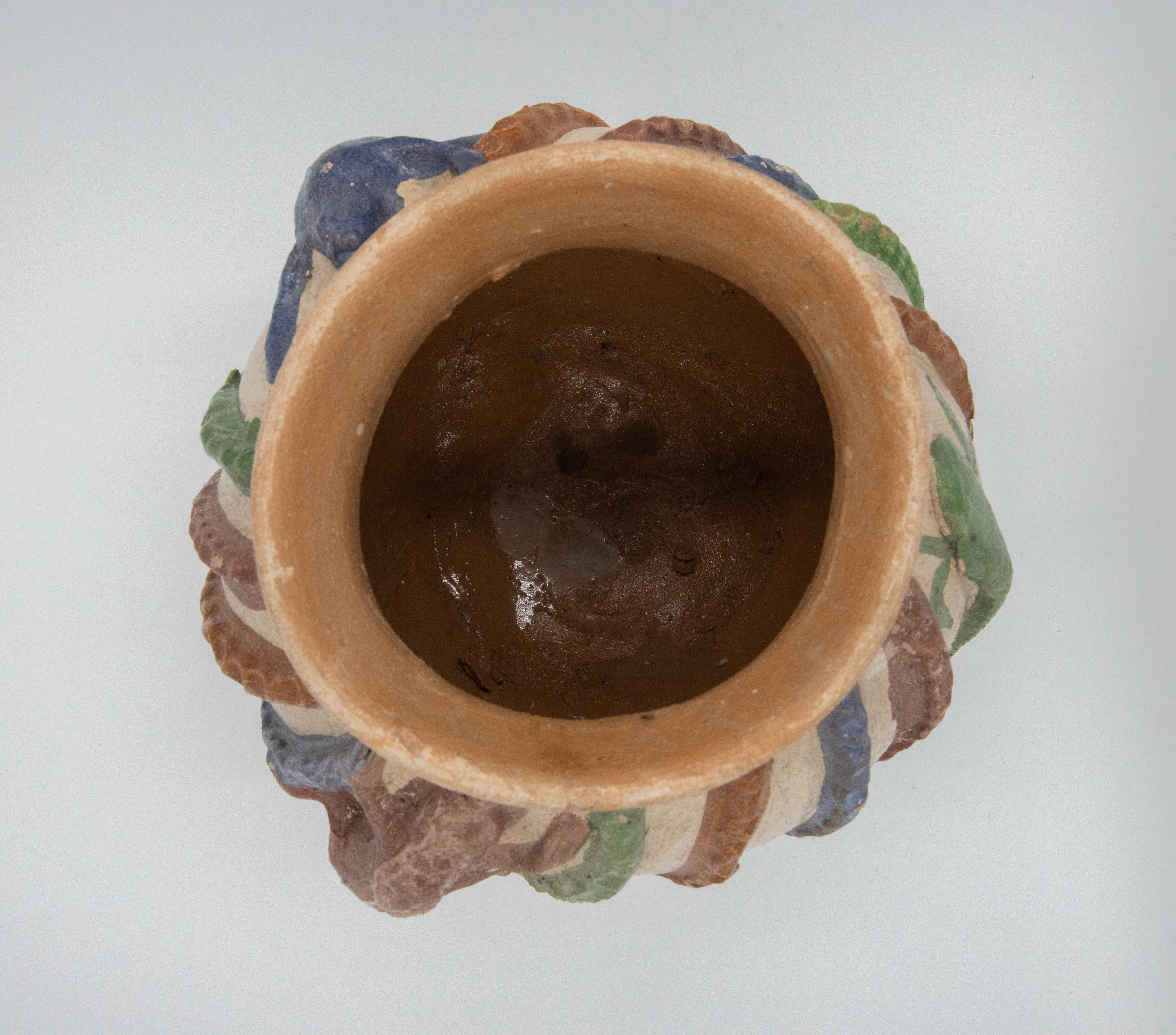 Artisanat Vase mexicain ancien en terre cuite, poterie d'art populaire de Dolores Porras en argile en vente