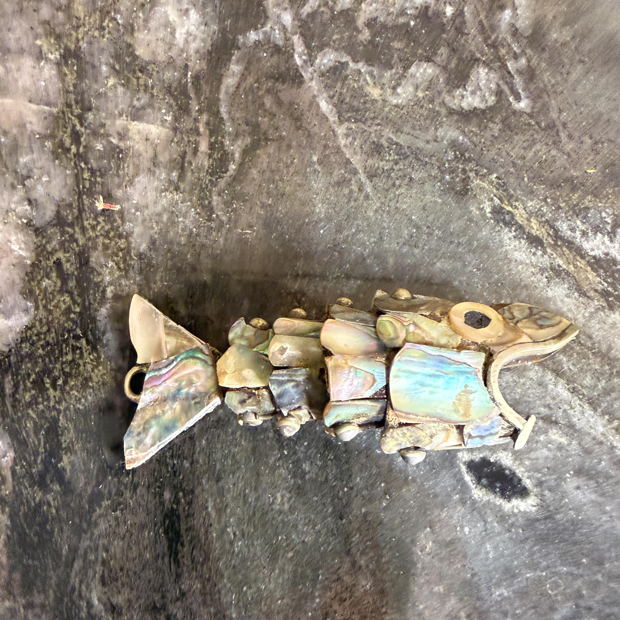 Mexican Articulated Fish Bottle Opener Abalone Shell Los Castillo Style Small For Sale 3