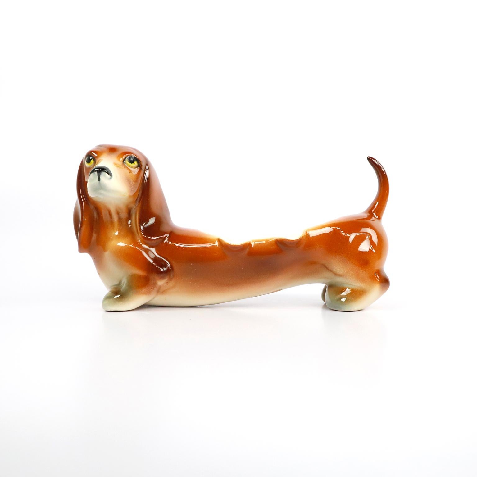 Circa 1970, We offer this Mexican Ashtray in dog shape made in Ceramic by Cerámica de Cuernavaca, great vintage conditions.