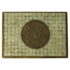 Caja mexicana con decoración de piedra, c. 1960