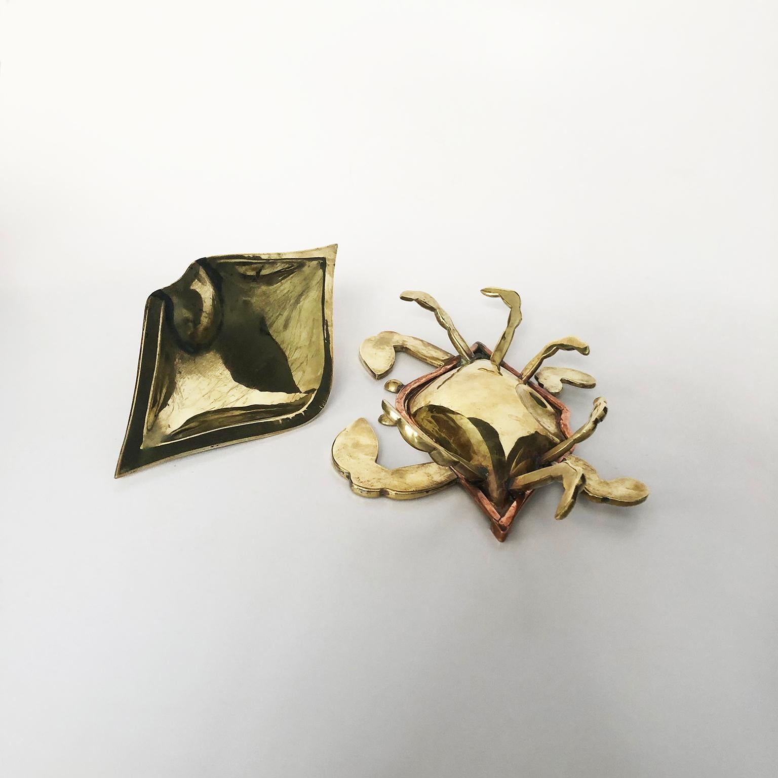 Mexican Brass and Copper Crab Dish by Los Castillo In Good Condition In Mexico City, CDMX