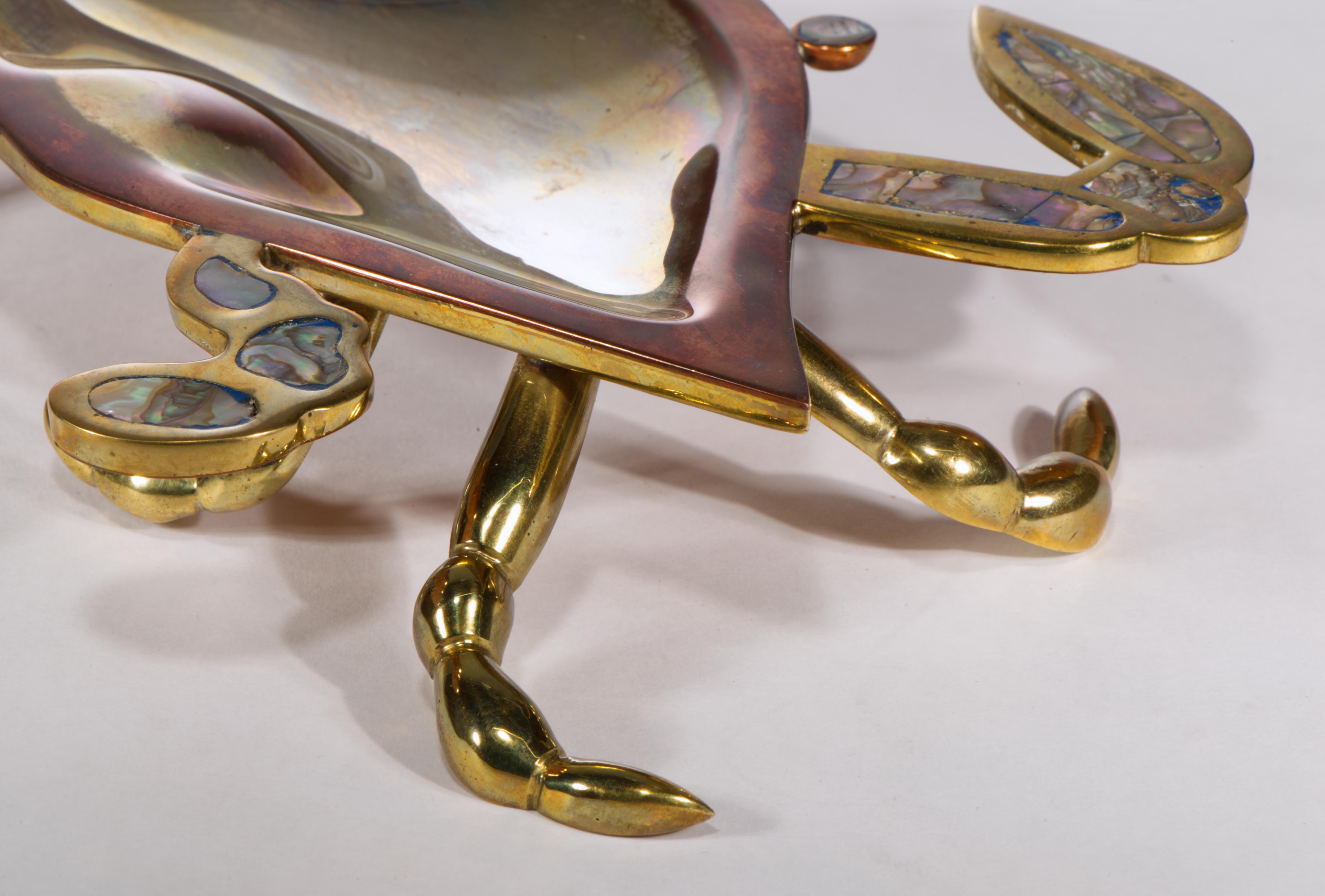 Mexikanische Messing Kupfer Abalone Shell Crab Sculpture Tablett servieren Gericht, signiert im Angebot 5