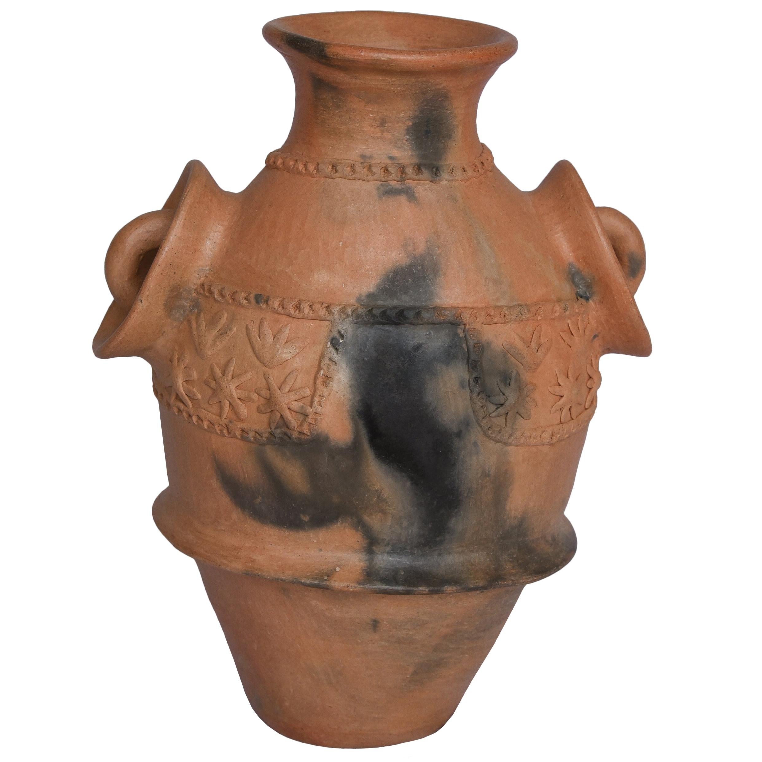 Mexican Burnished Clay Folk Art Terracotta Handmade Vase with Handles In Excellent Condition For Sale In Queretaro, Queretaro