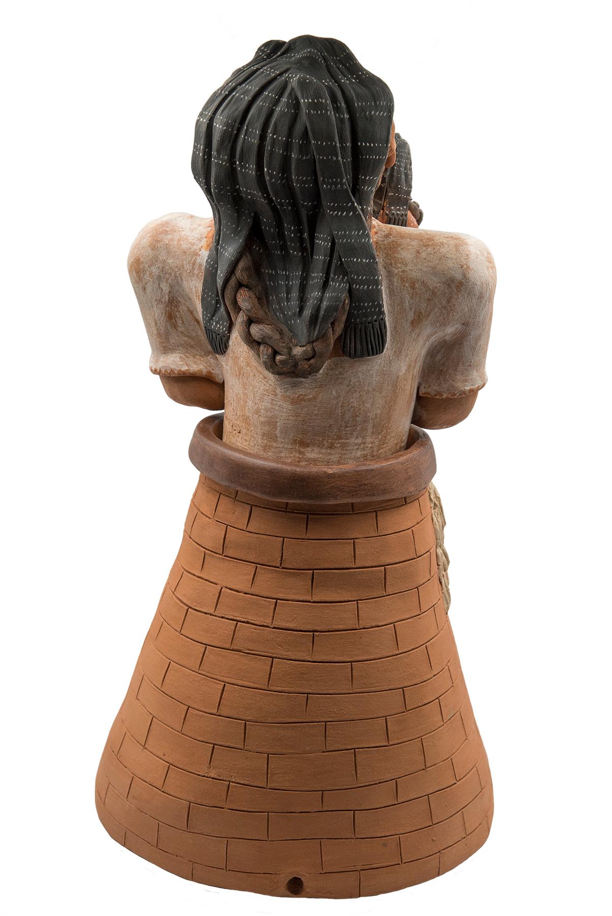 Mexikanische mexikanische brünierte Ton Frau mit Kind Oaxacan-Skulptur Mixtec Keramik (Handgefertigt) im Angebot