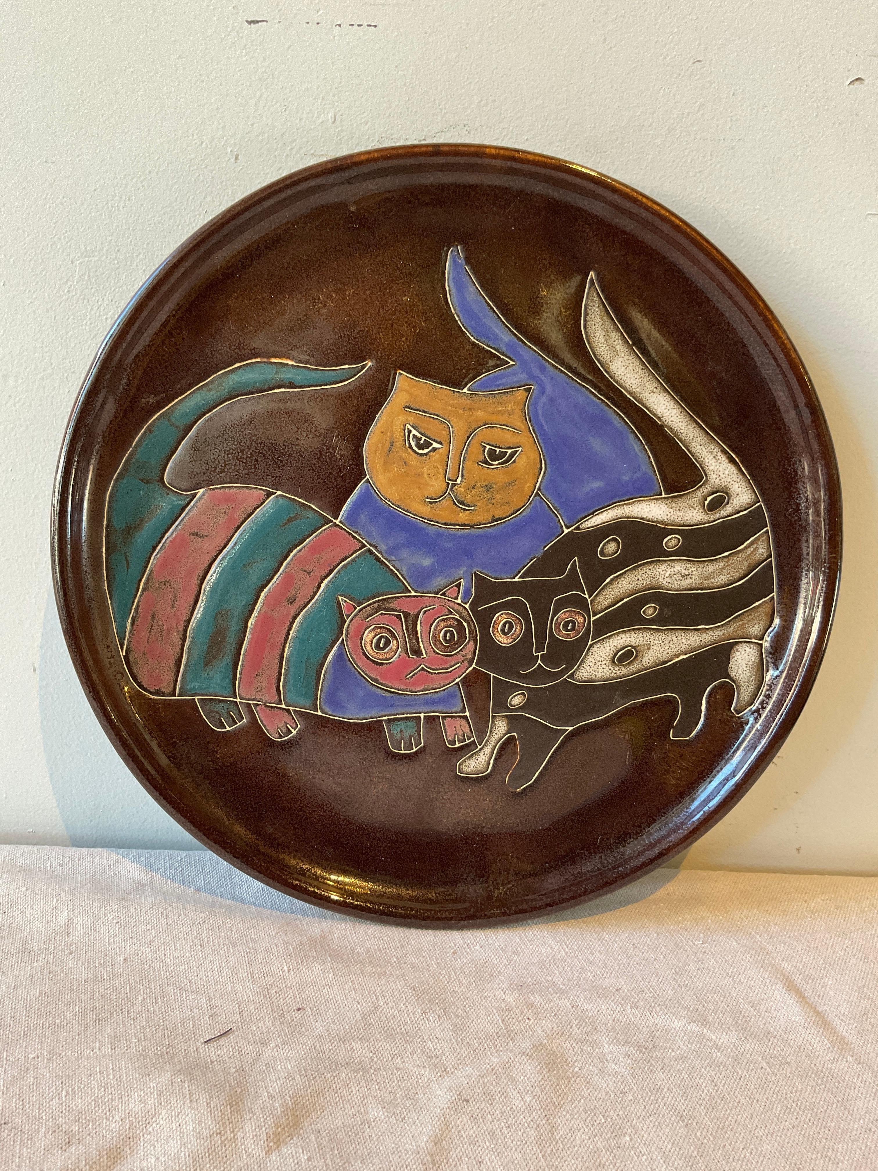 Mexican Ceramic Cat Plate By Mara In Good Condition For Sale In Tarrytown, NY