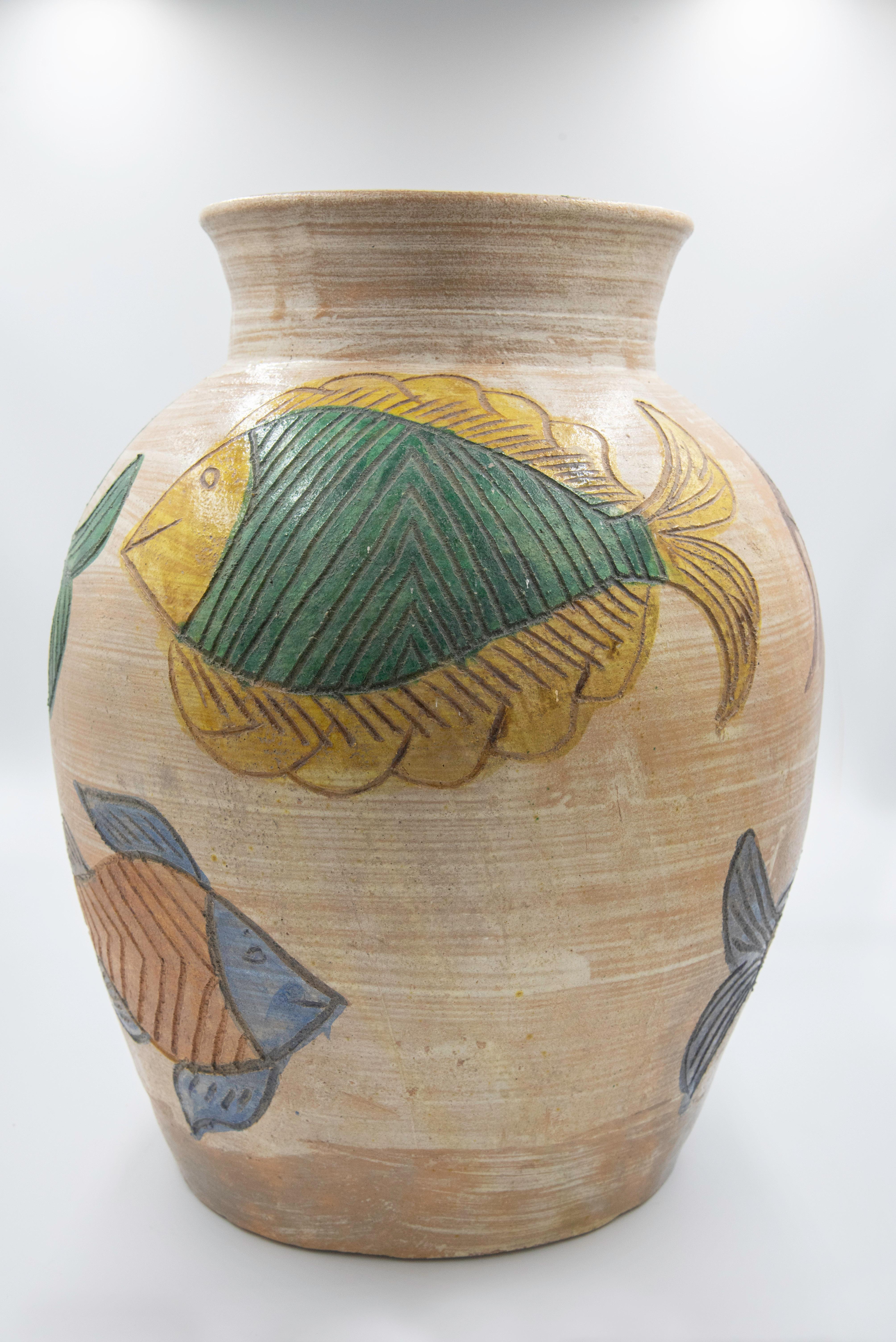 Artisanat Vase pichet en céramique mexicaine poissons, récipient décoratif d'art populaire mexicain Dolores Porras 1994 en vente
