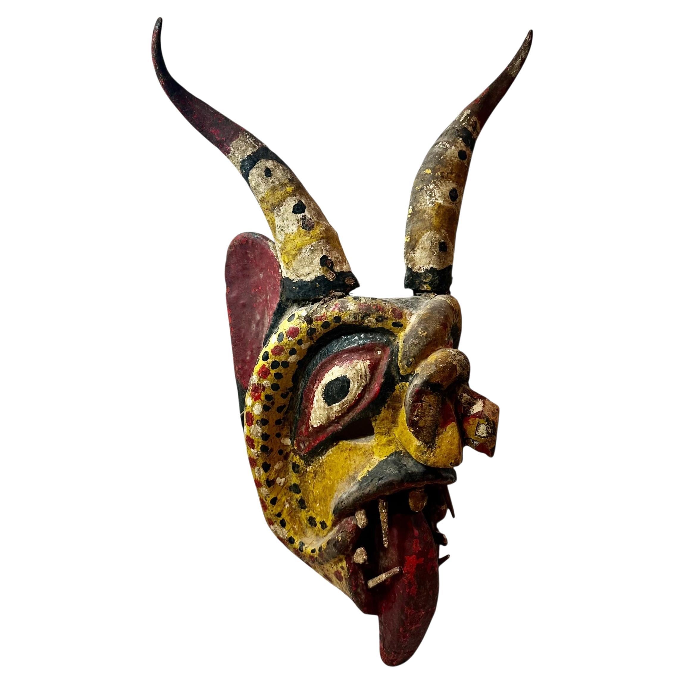 Mexican Ceremonial Wall Decor Dance Mask en vente