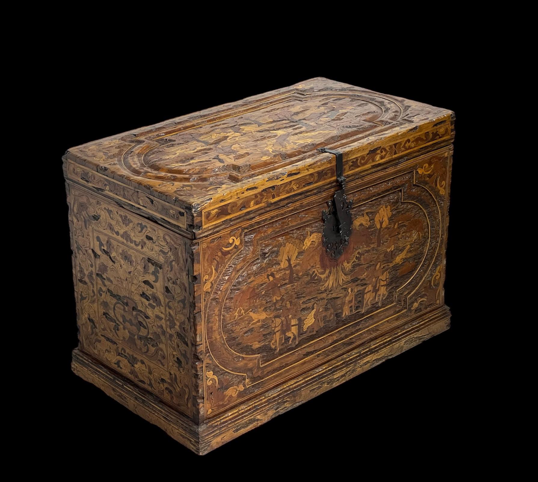 It is a very beautiful trunk from the Mexican colonial style, made in detail by hand. In person you can see in detail the different figures that give great value to this trunk, the color of the wood and the materials makes it unique.