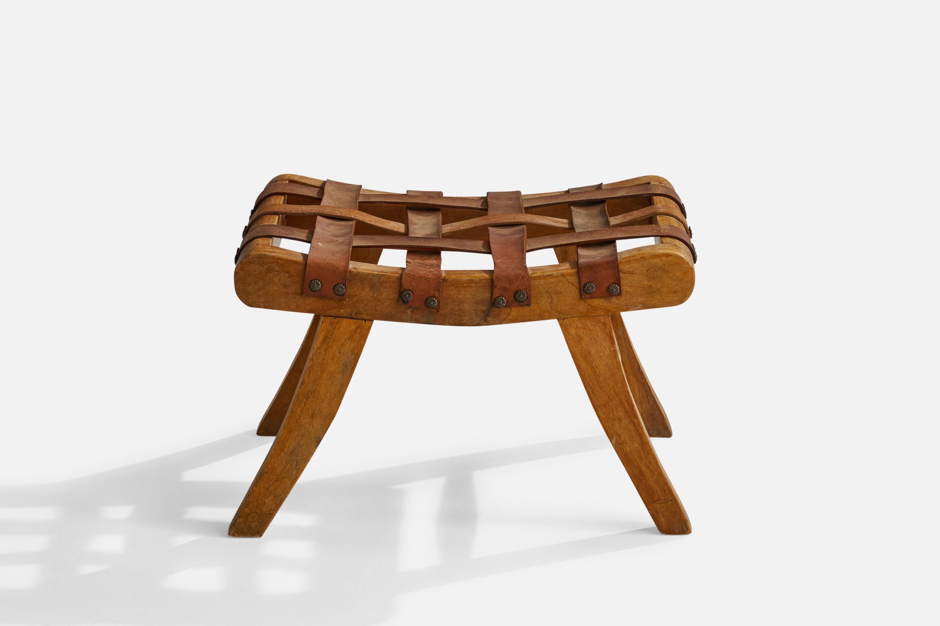 Mexican Designer, Stool, Oak, Leather, Brass, Mexico, 1950s In Good Condition For Sale In High Point, NC