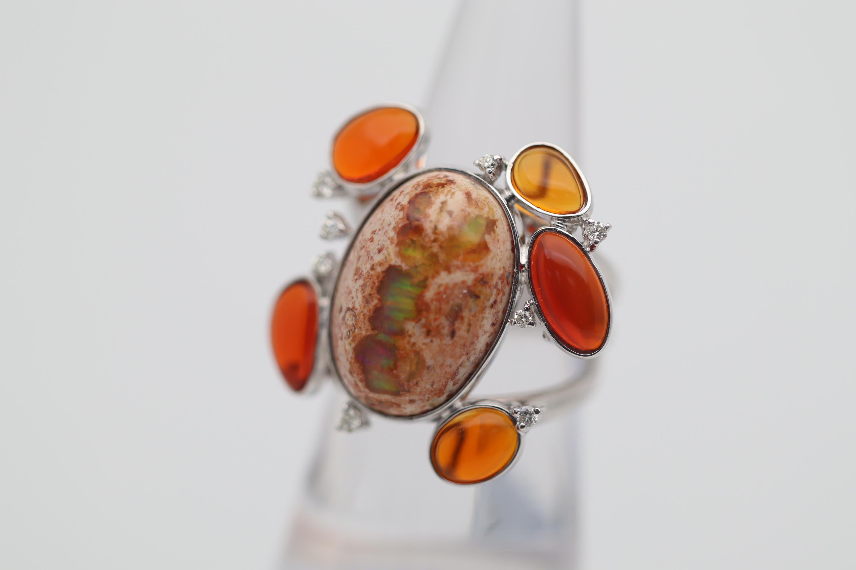 Mexican Fire Opal Diamond Gold Geometric Ring In New Condition In Beverly Hills, CA