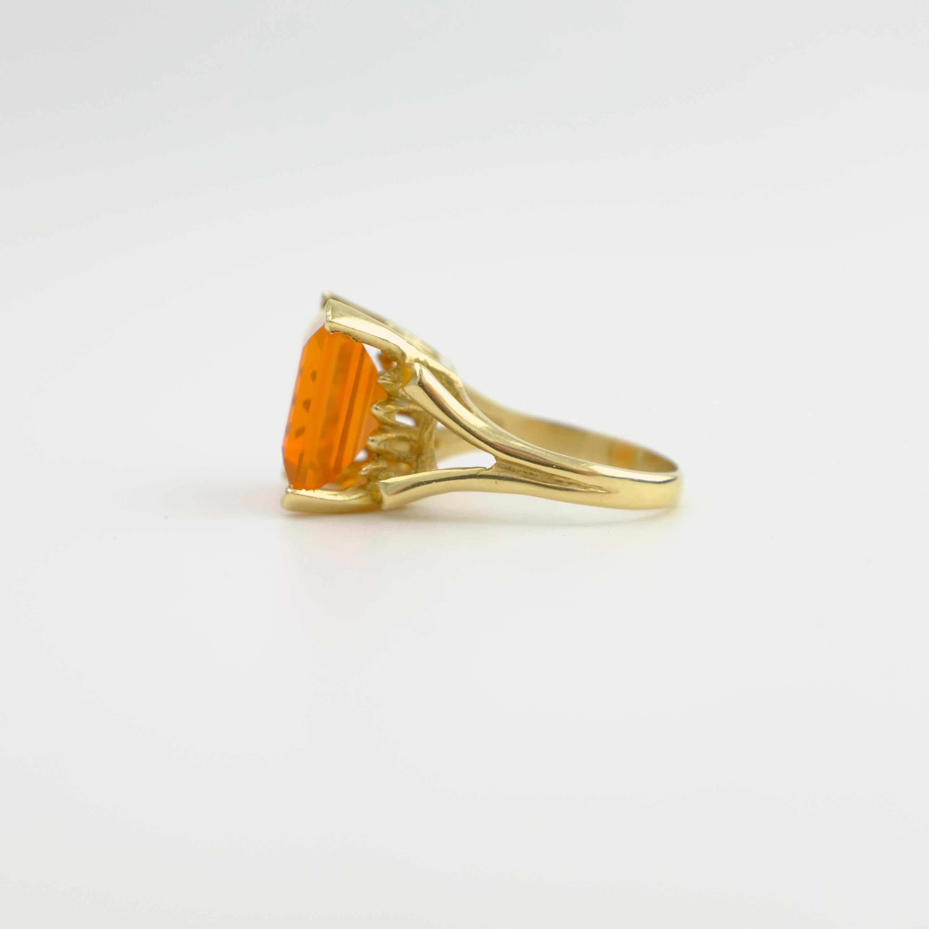 Mexican Fire Opal in Fanta Orange Retro Gold Setting 4