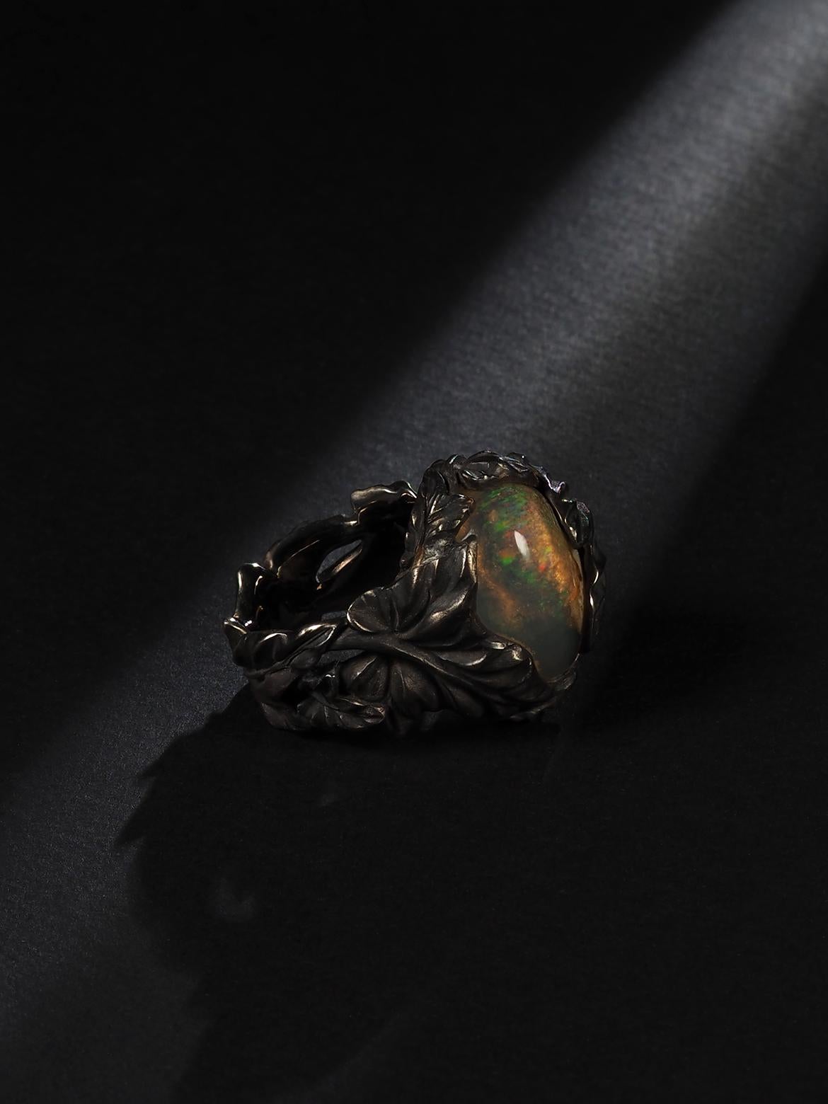 Artisan Mexican Fire Opal Ivy ring in patinated silver Statement ring For Sale