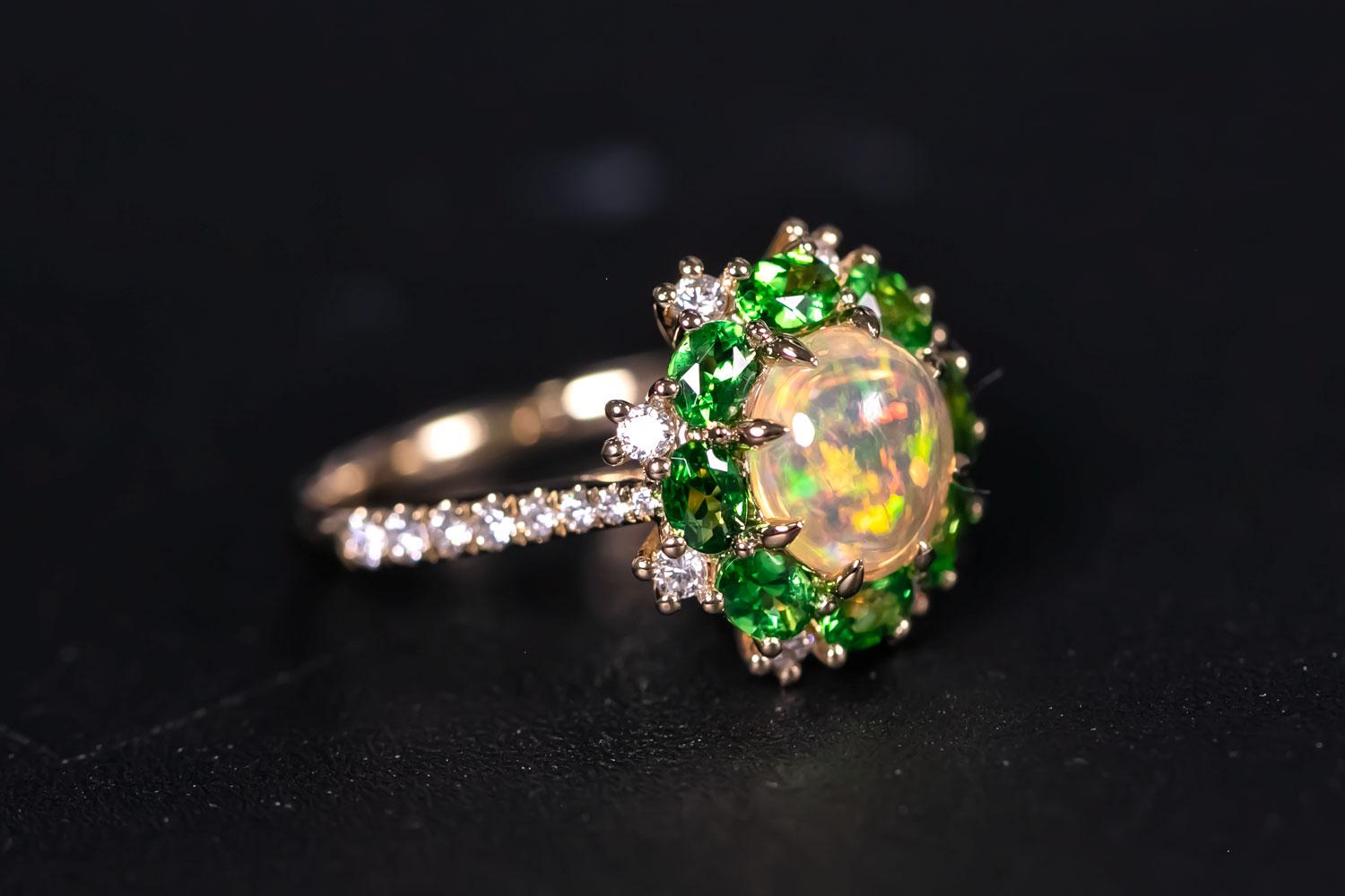 Anello di fidanzamento messicano con diamante e opale di fuoco in oro giallo 18 carati in vendita 3