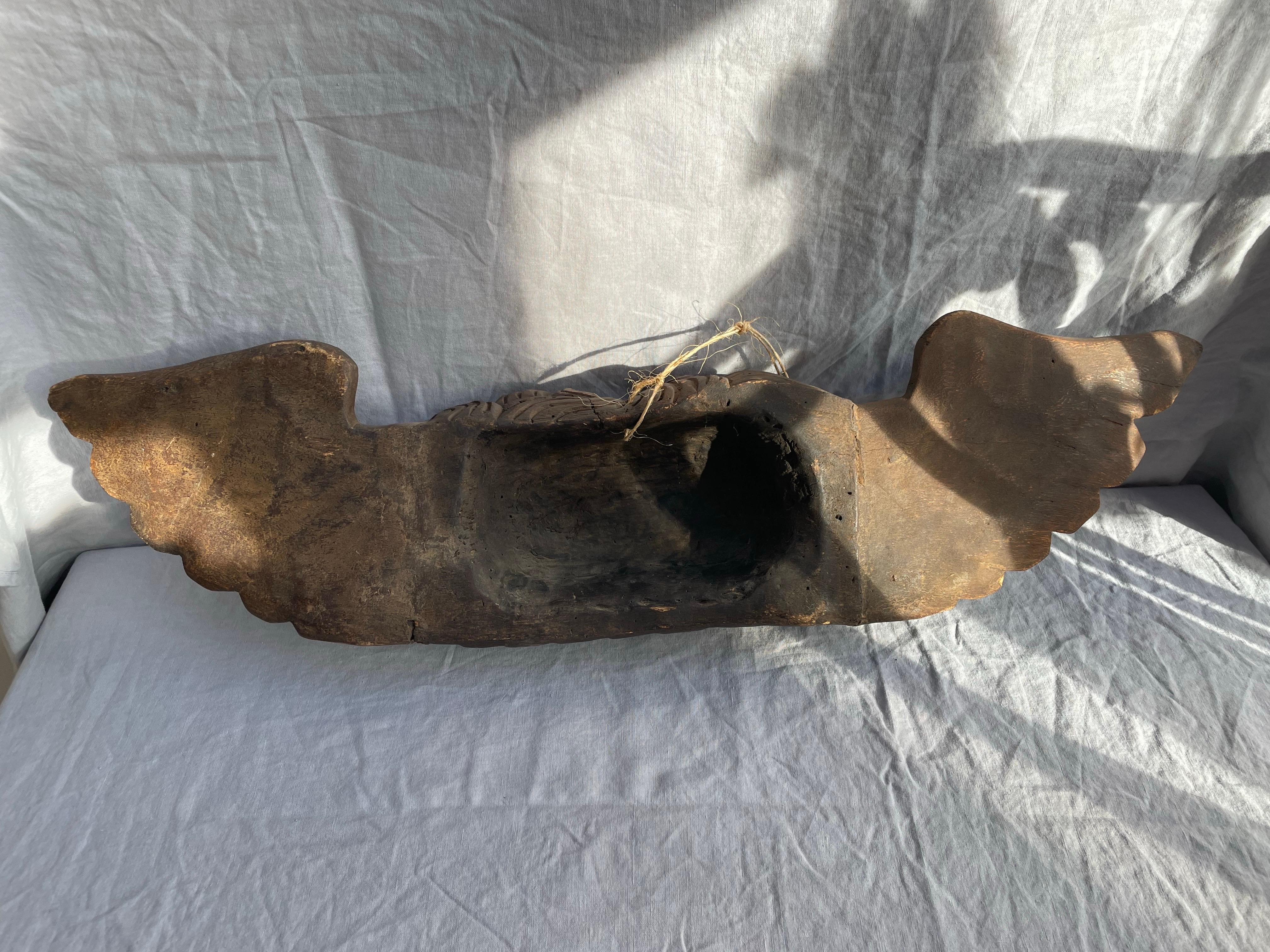 Art populaire mexicain Double chérubin sculpté en bois polychrome en vente 1