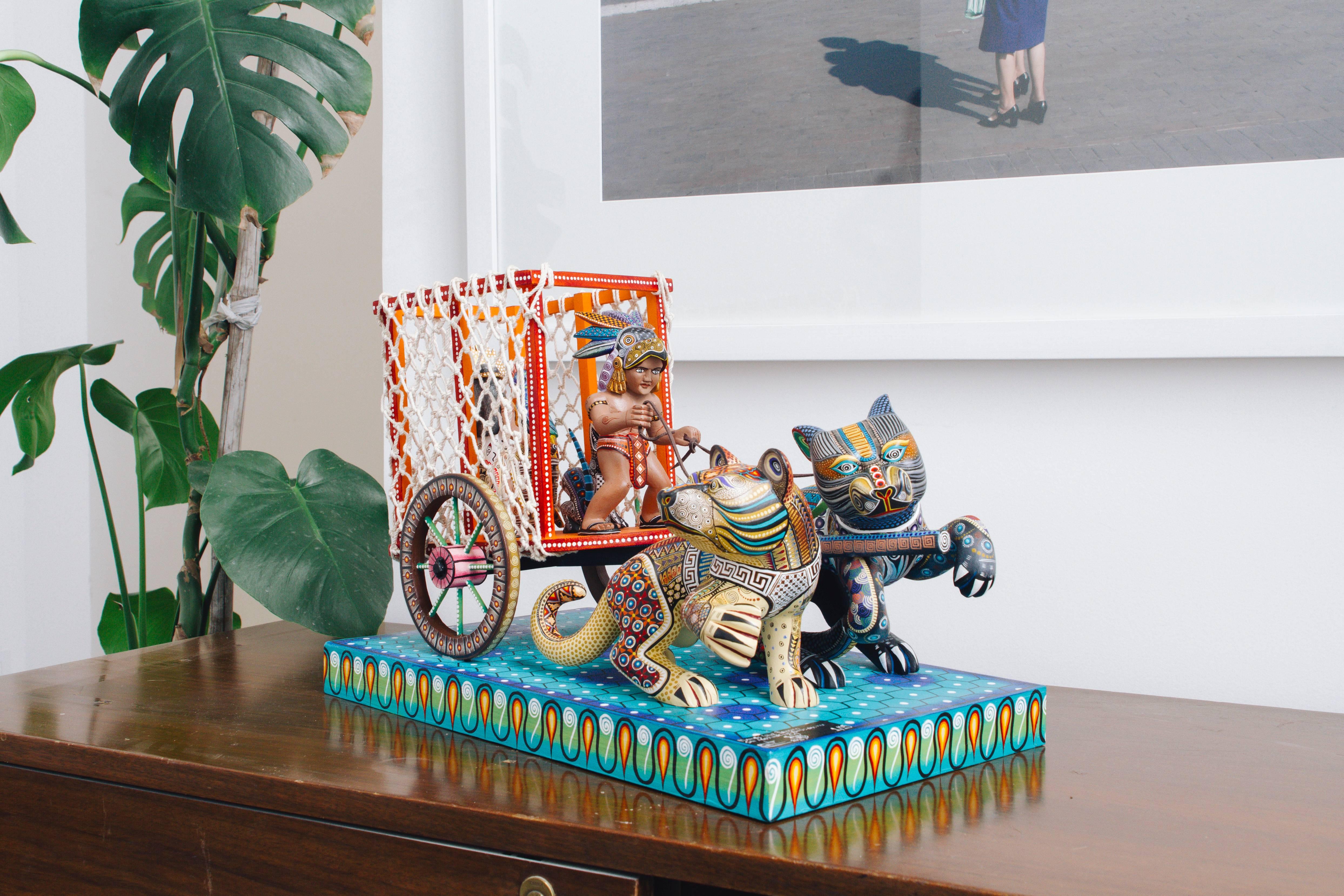 Mexican Folk Art Woodcarving Alebrijes Jaguar Wagon Folkloric Art Siglo XXI y contemporáneo en venta