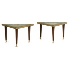 Table d'appoint triangulaire en mosaïque verte mexicaine, par Genaro Álvarez, années 1960