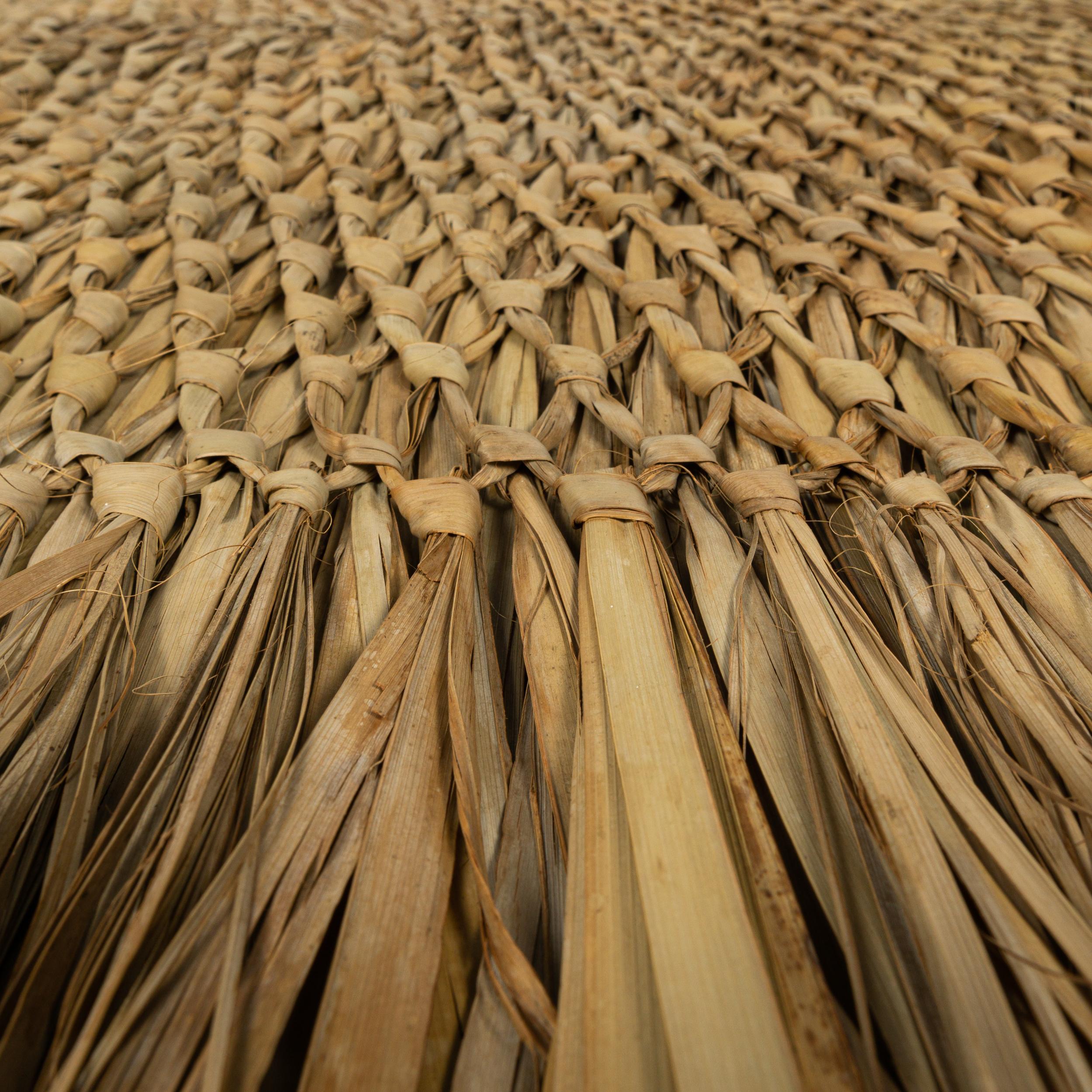Mexikanischer handgewebter Palmen-Regenmantel (21. Jahrhundert und zeitgenössisch) im Angebot