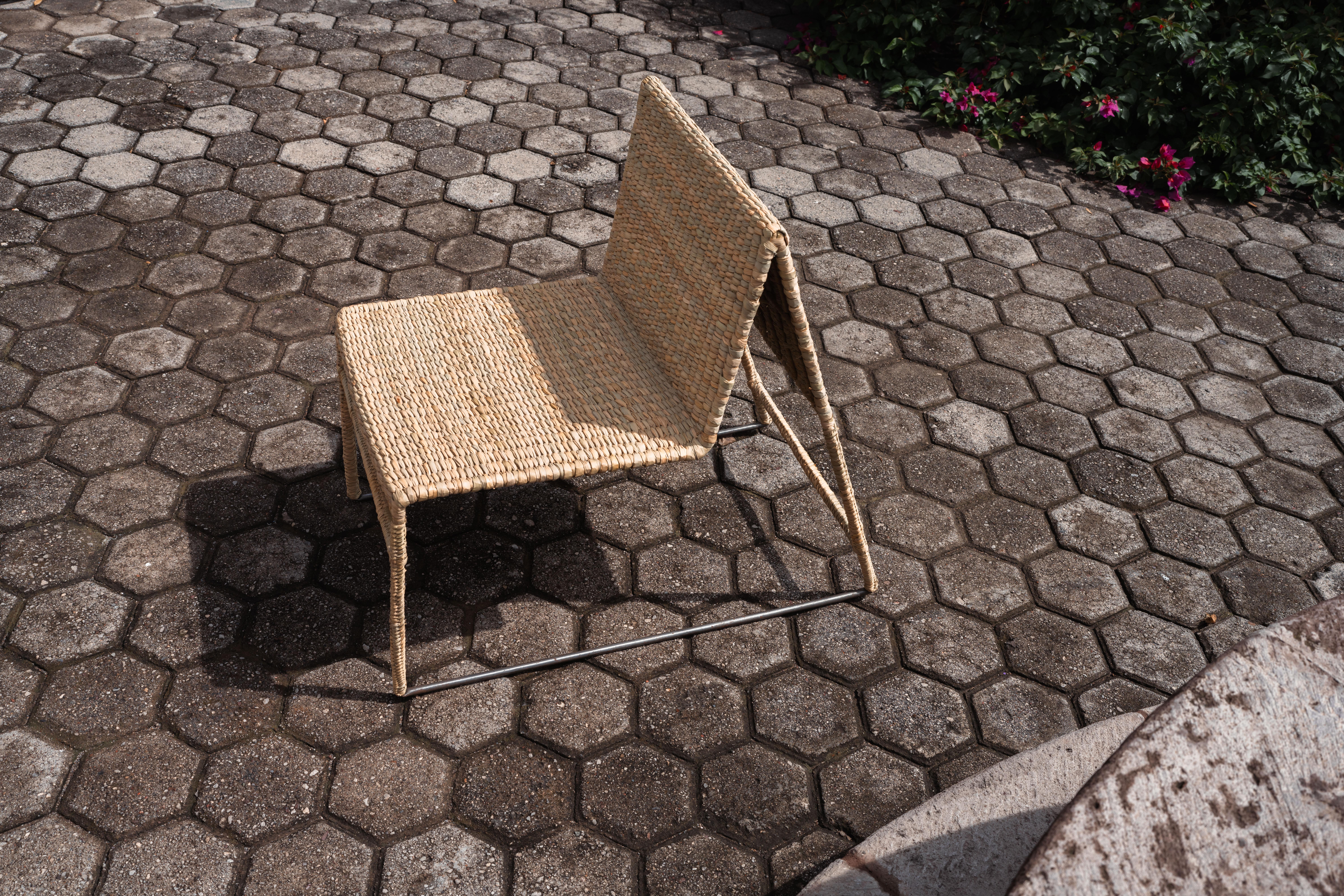 Mexican Handcrafted Chuspata Palm Fiber Lounge Chair Craftsmanship Reed For Sale 5