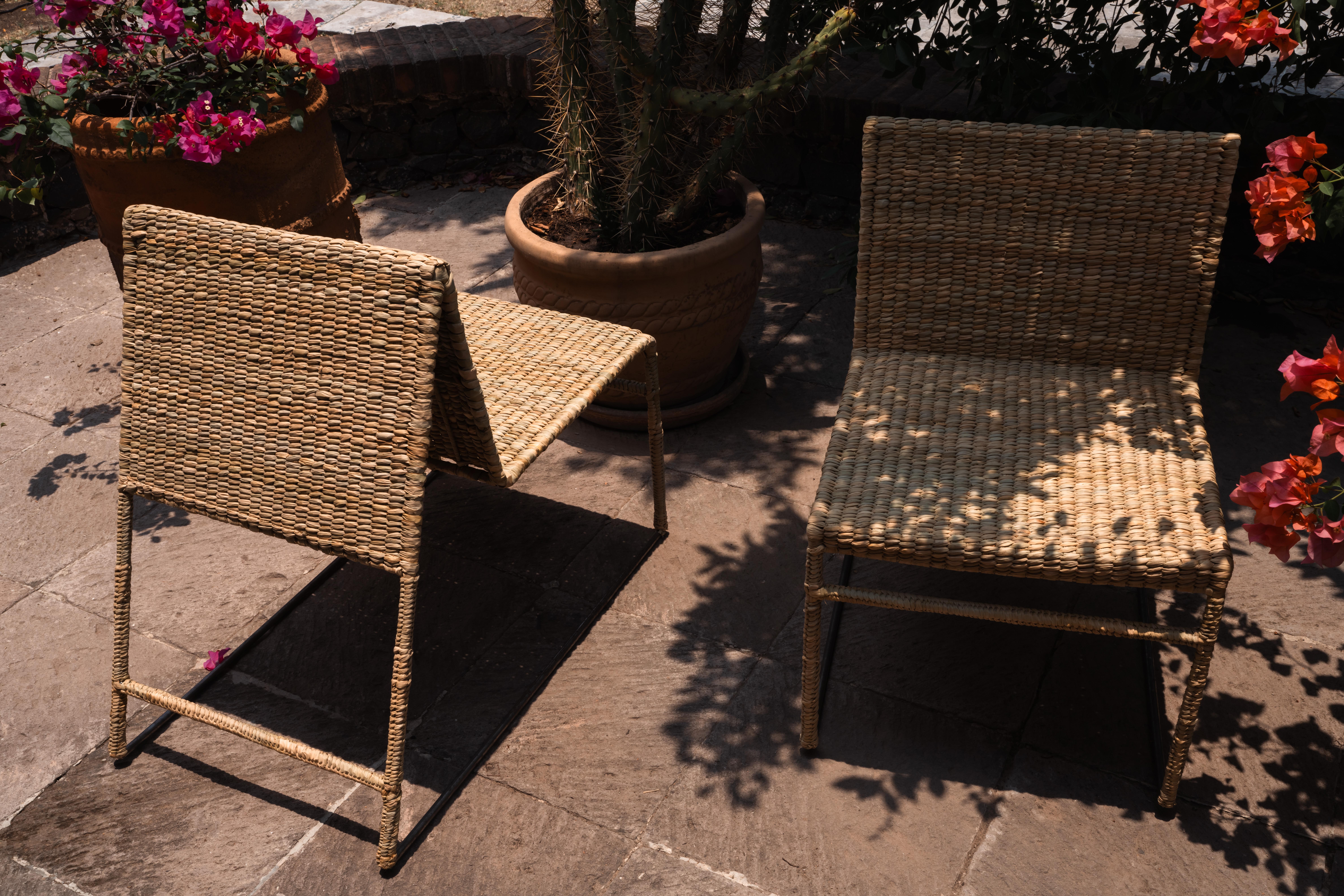 Hand-Crafted Mexican Handcrafted Chuspata Palm Fiber Lounge Chair Craftsmanship Reed For Sale