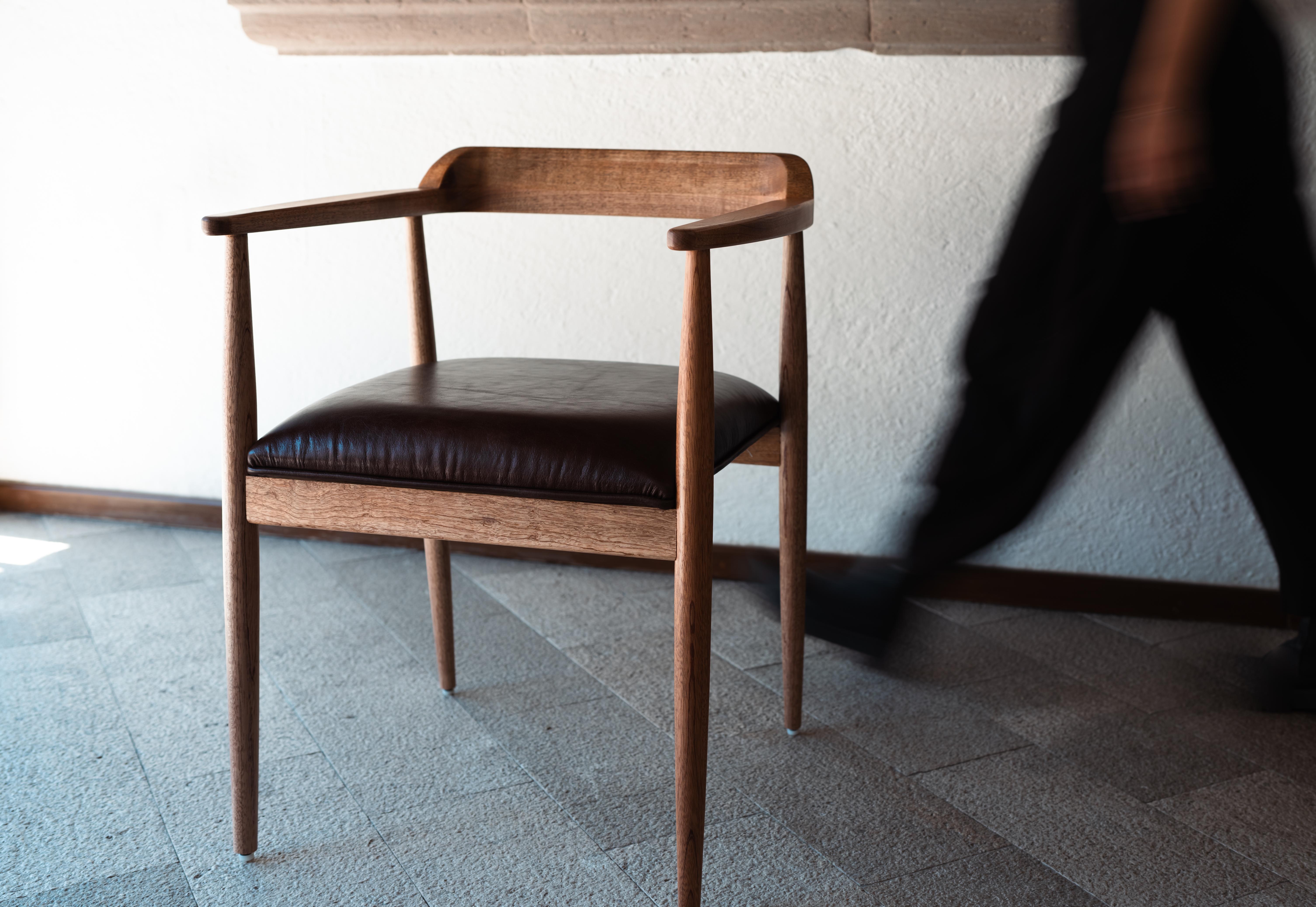 Handcrafted Tzalam Wood Armchair – A Collaboration of Design and Ancestral Craftsmanship

Mid Century Modern Design 

Nestled in the Michoacán highlands lies Cuanajo, a town deeply rooted in the traditions of the Purépecha people, the largest