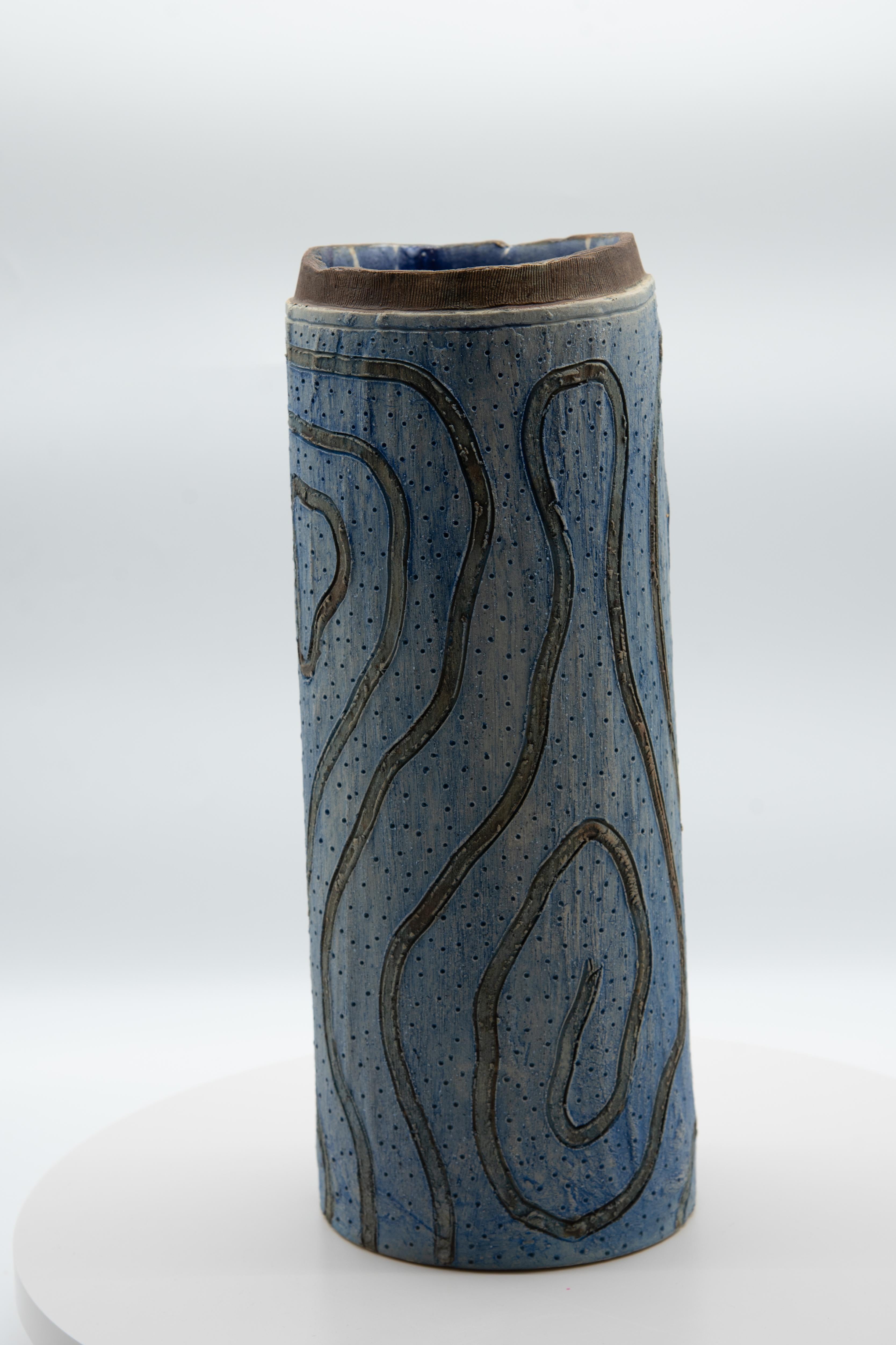 Mexican Handmade Mezcal Vase Clay Blue Lines Ceramic Organic Modern Ornament  In New Condition For Sale In Queretaro, Queretaro