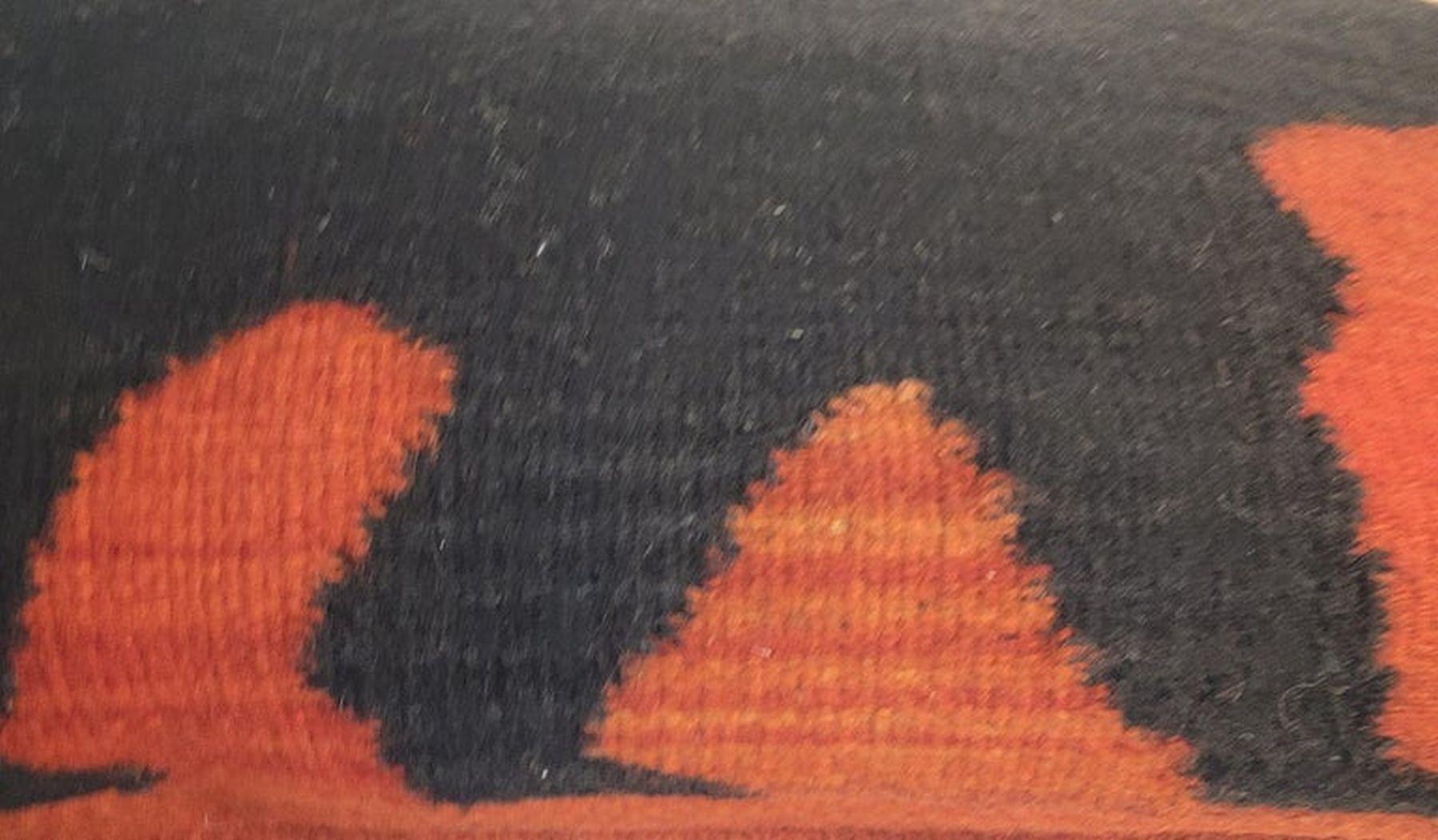 Américain Oreiller en forme d'ours noir tissé par un Indien mexicain en vente