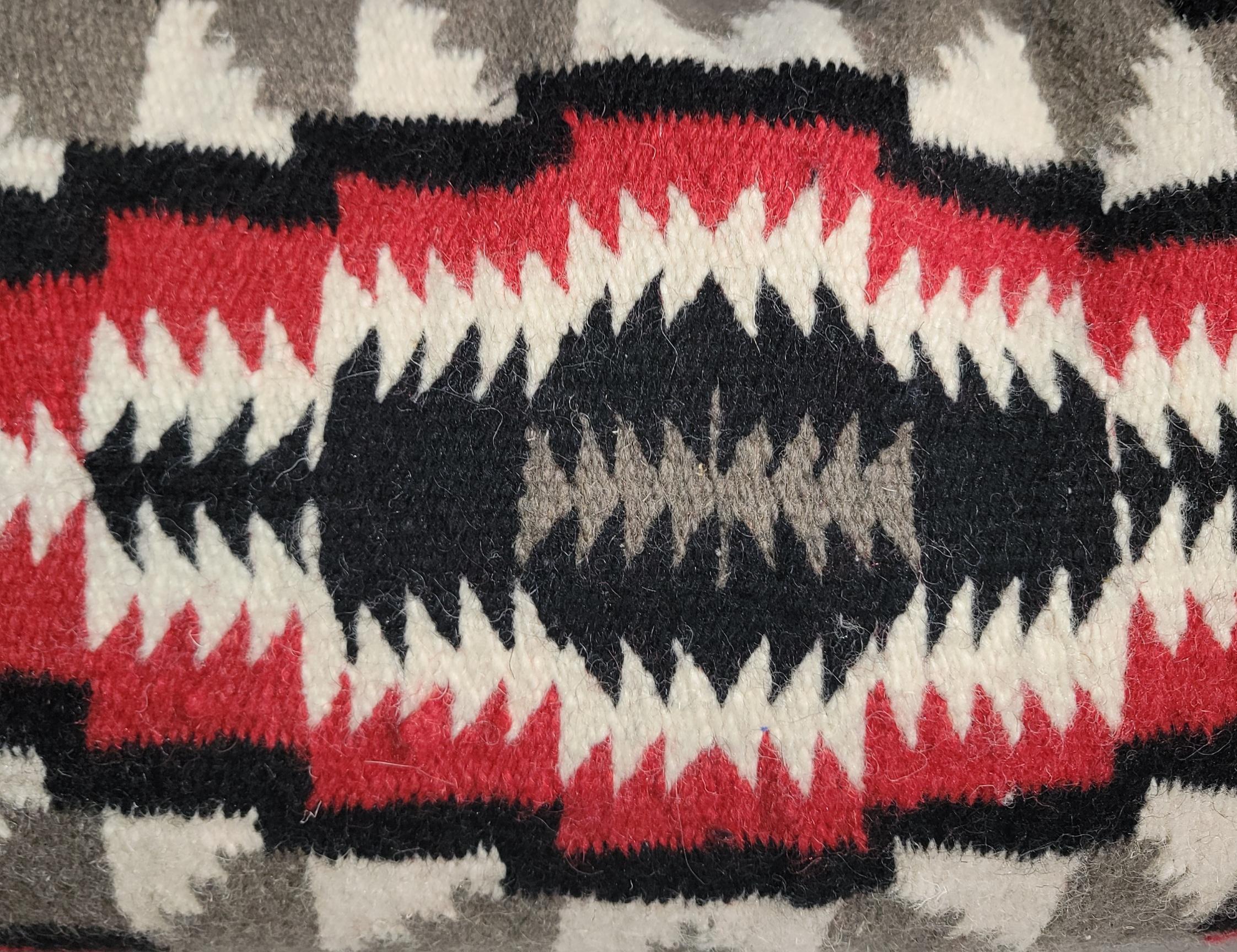Stile Adirondack Cuscino Bolsters con tessitura Mexican Indian in vendita