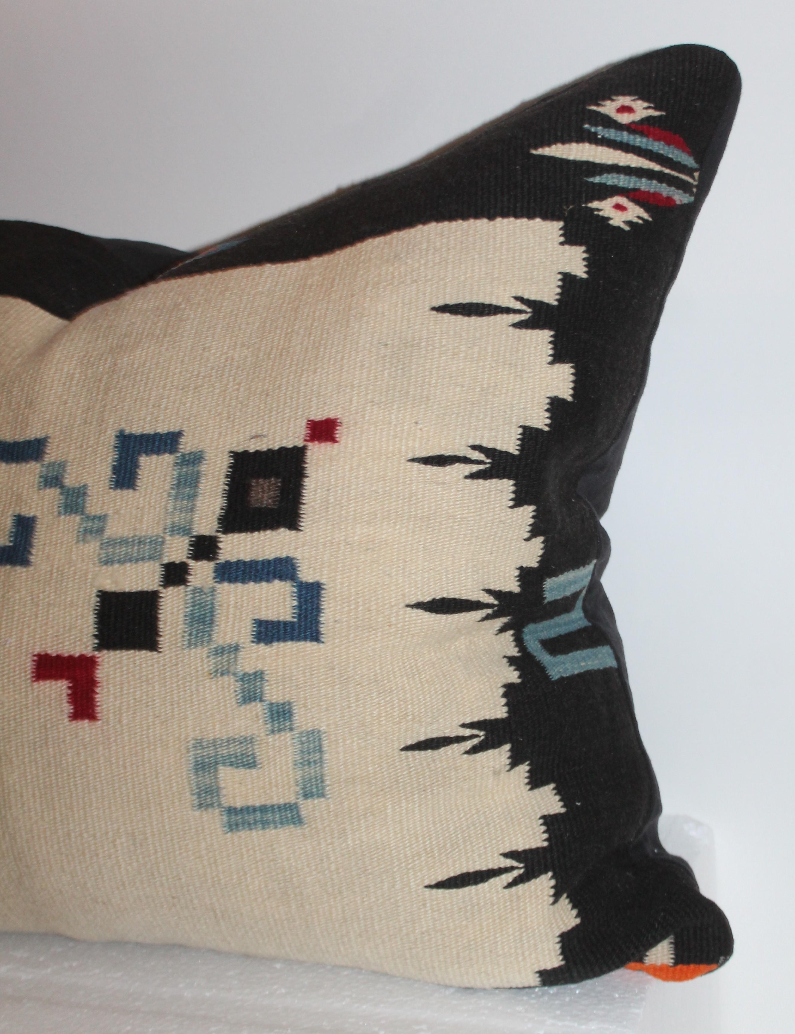 Mexican Indian Weaving Pillows, Pair In Good Condition For Sale In Los Angeles, CA
