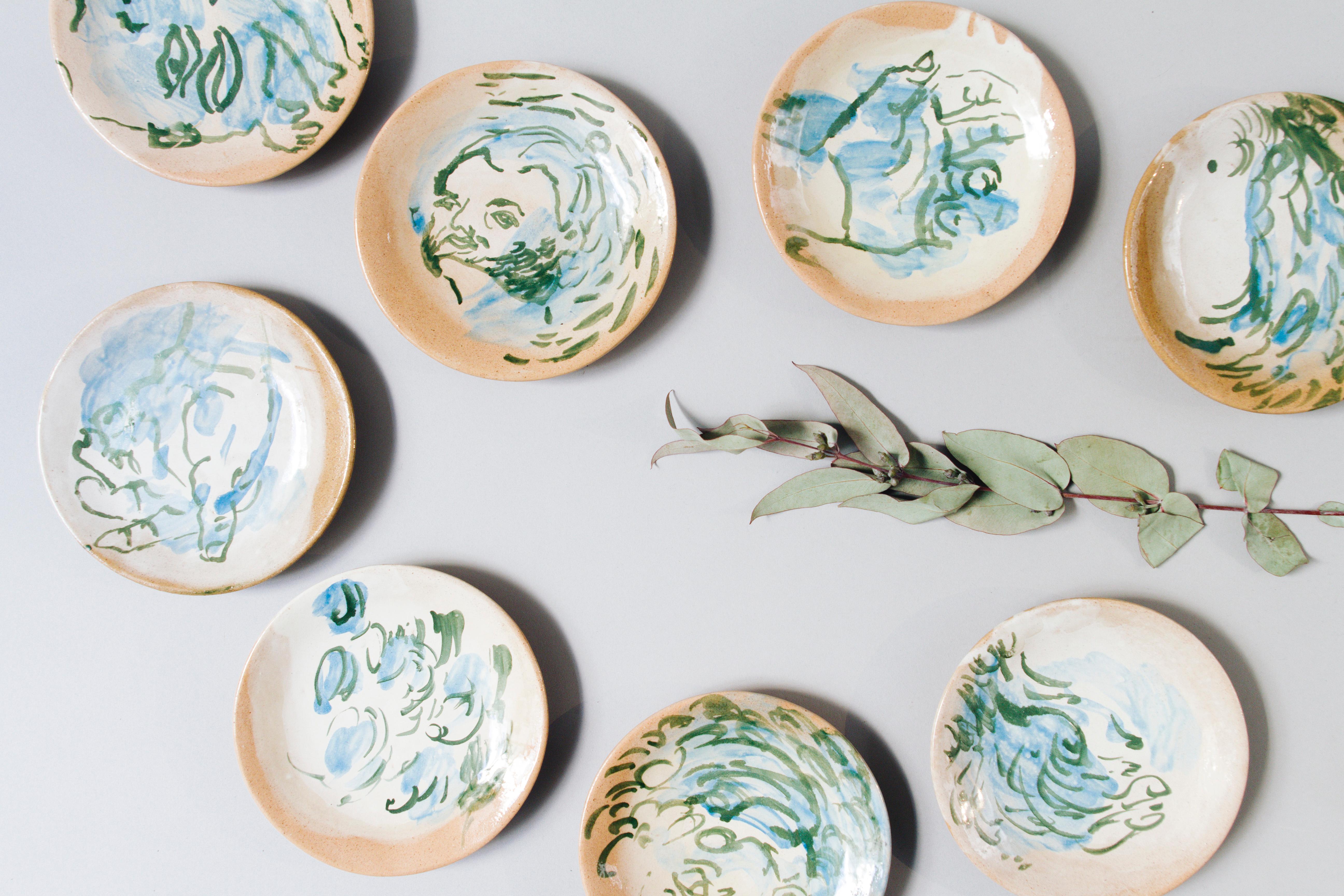 Majolica small plate home decor by Mexican artist Lorenzo Lorenzzo.