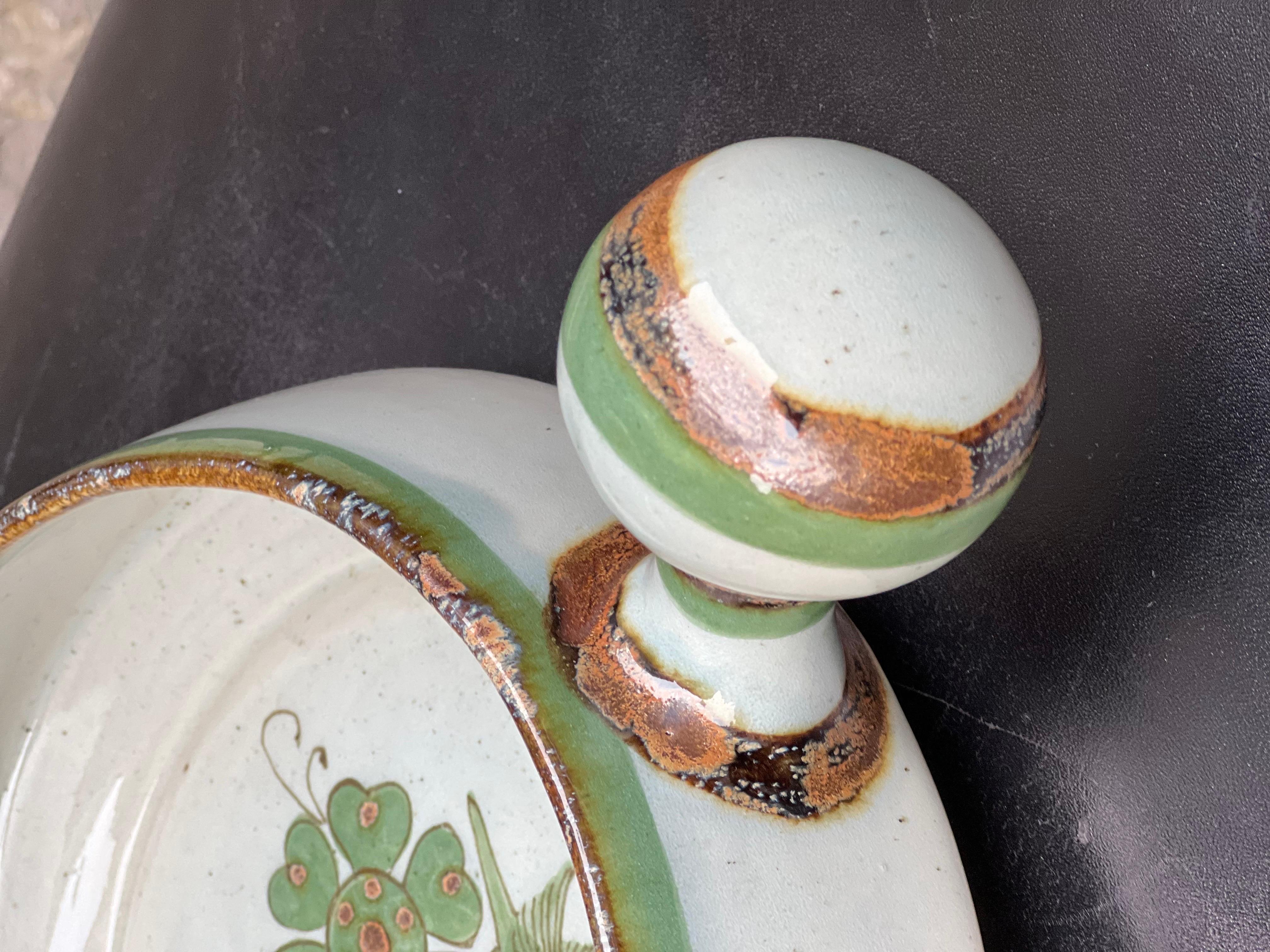 Vintage Ken Edwards Mexican ceramic deep serving dish from El Palomac. Beautiful vintage Mexican hand made and hand painted Ken Edwards Art Pottery. Decorative and usable tableware. Tastefully decorated and beautifully made. Signed and with