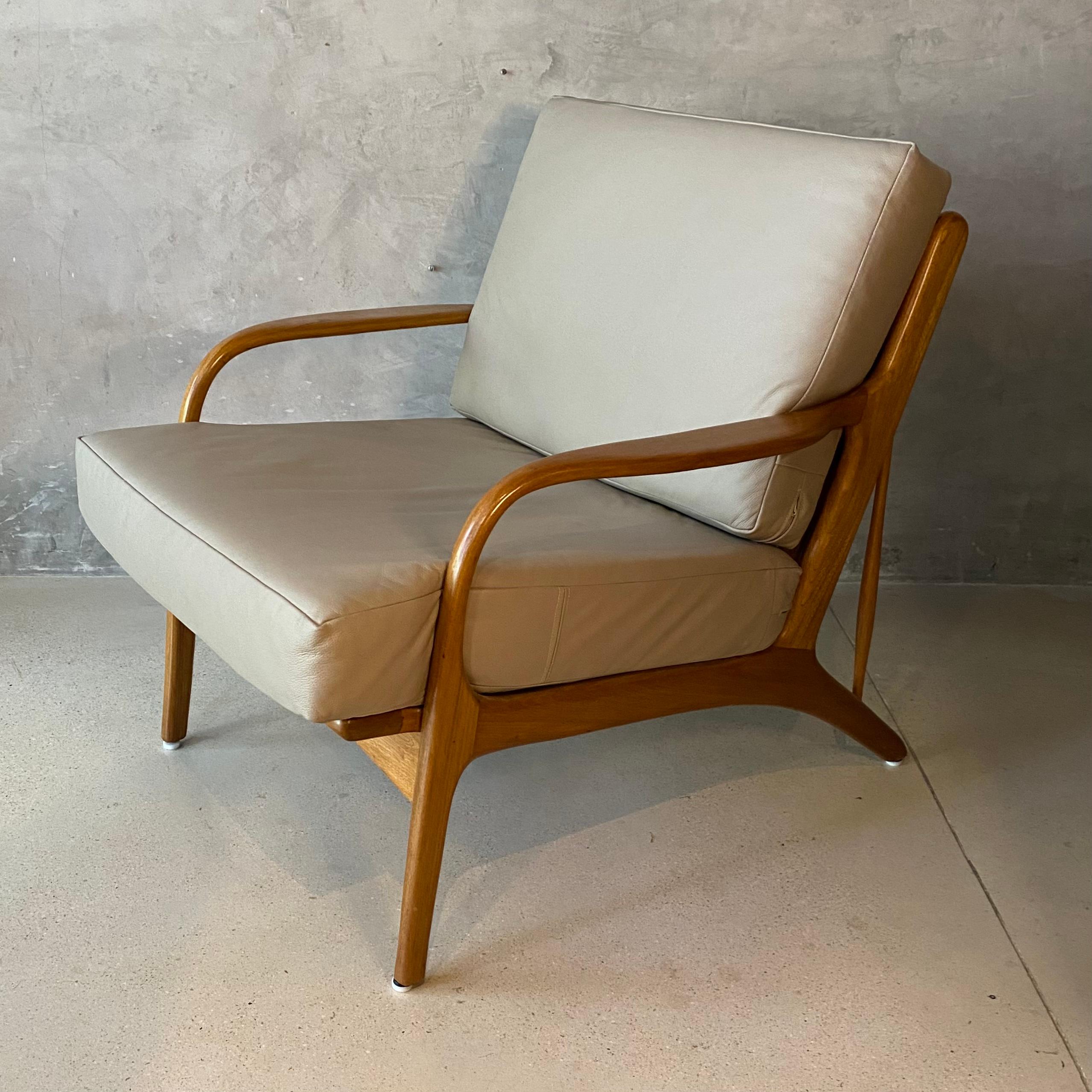 Mid-20th Century Mexican Midcentury Lounge Chair, “Malinche“, 1950s For Sale