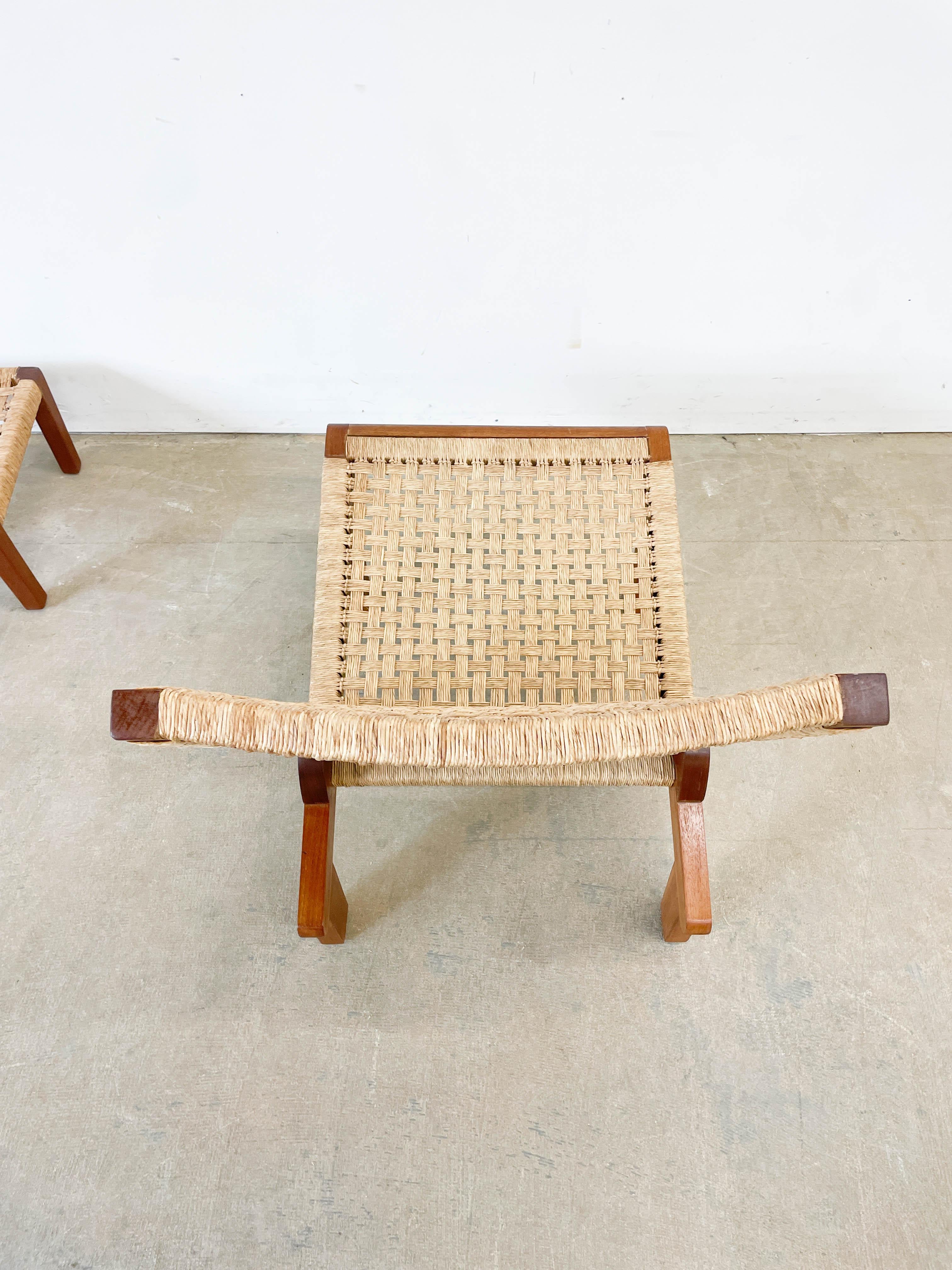 Mexican Modern Lounge chair and side table/ottoman For Sale 2