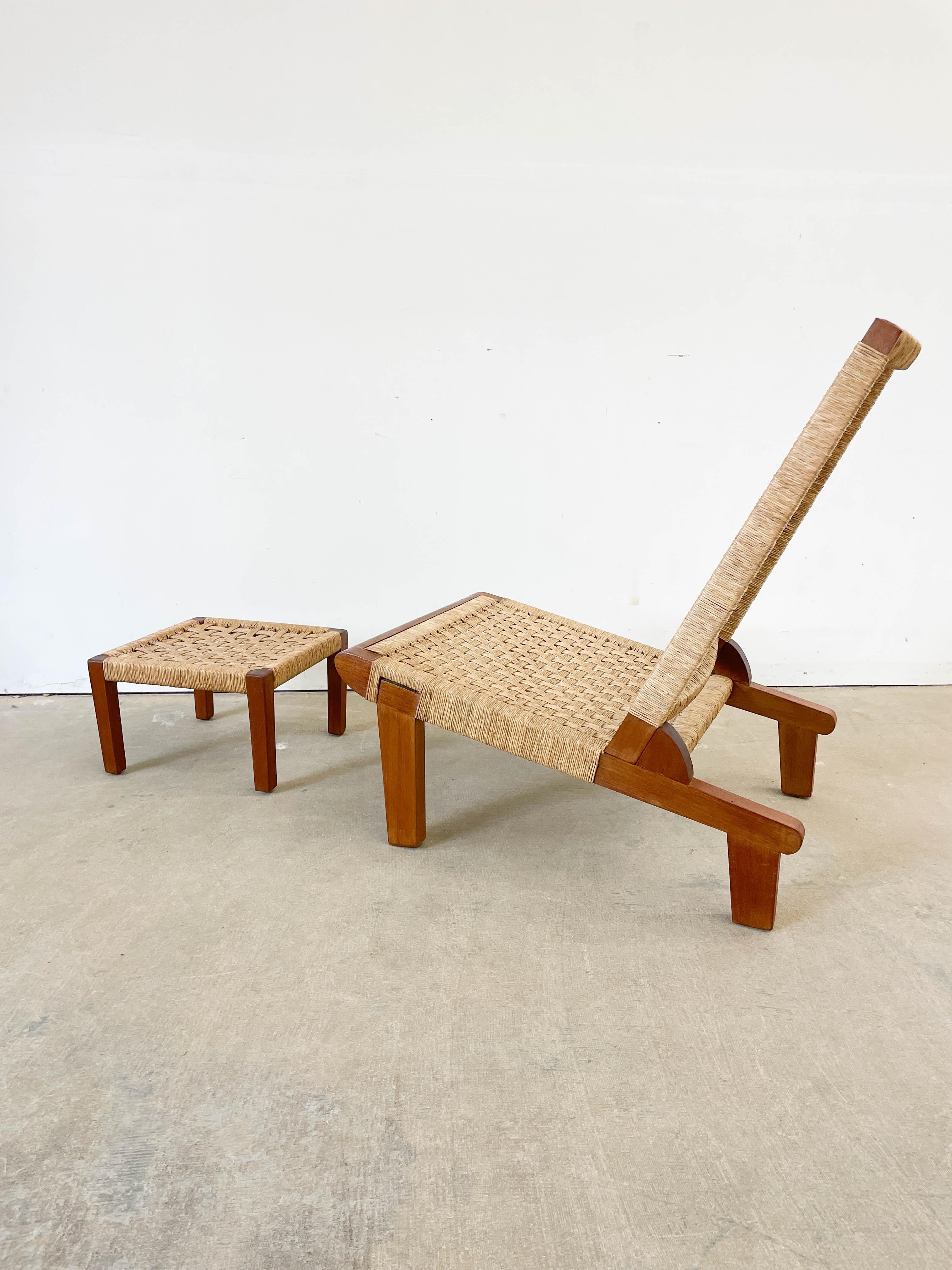 Mexican Modern Lounge chair and side table/ottoman For Sale 3