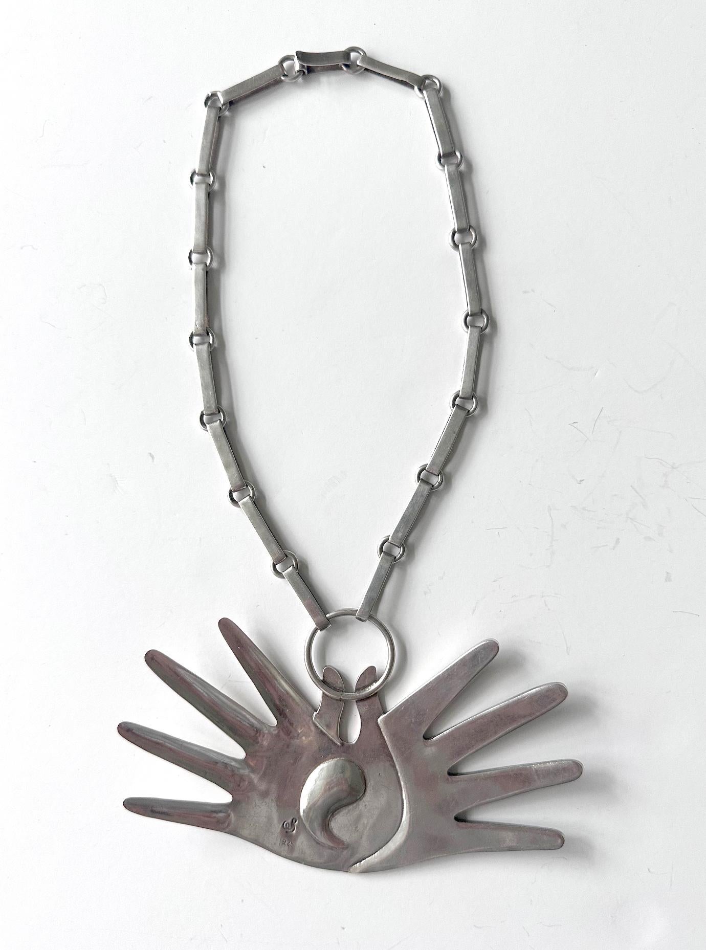 Messicano Collana messicana moderna in argento con grande pendente a forma di mano William Spratling in vendita