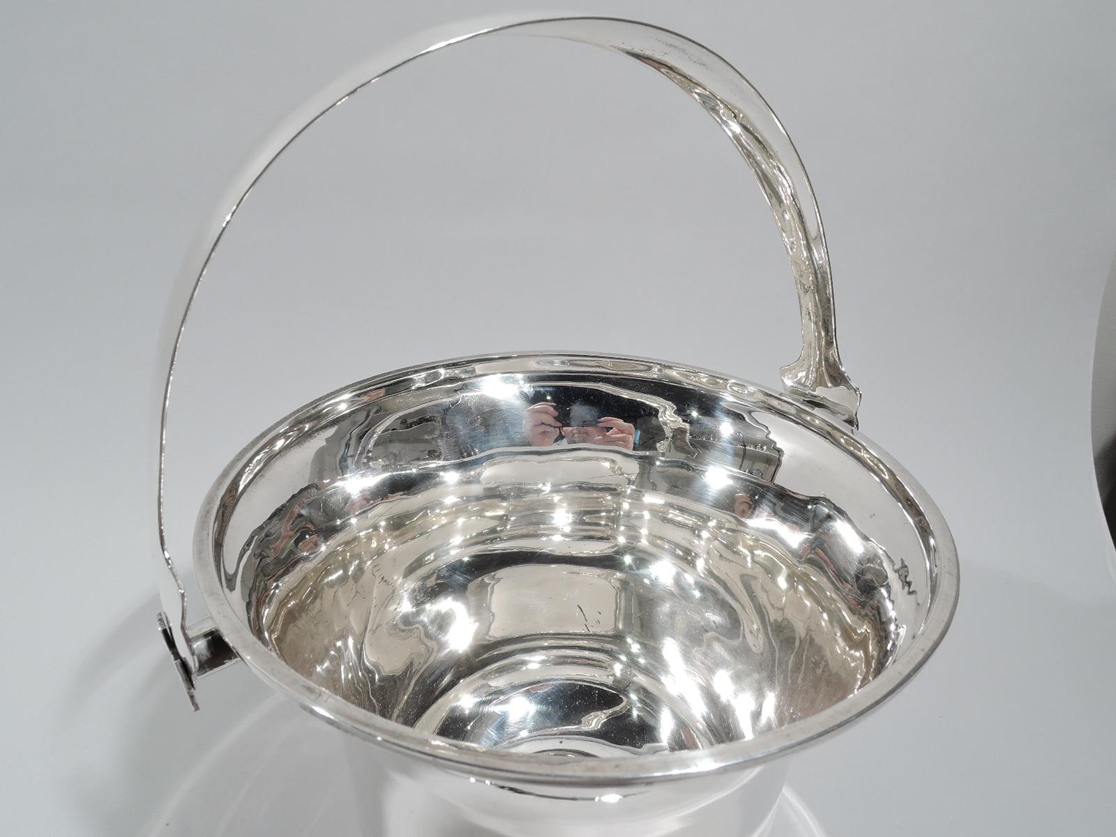Mexican Modern Sterling Silver Ice Bucket In Good Condition In New York, NY
