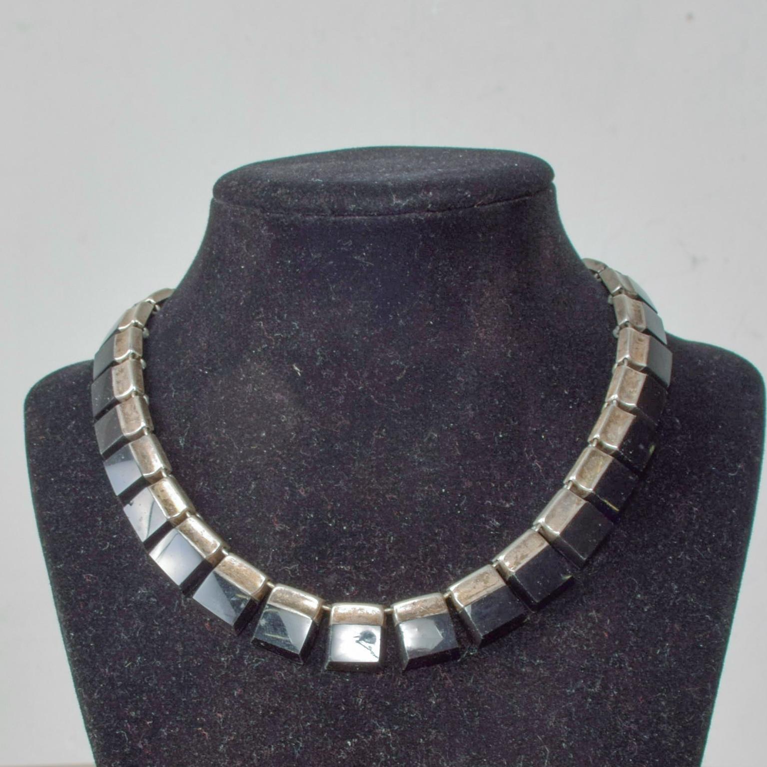 Mexican 1960s Modernist Silver Onyx Choker Necklace Los Castillo Taxco For Sale