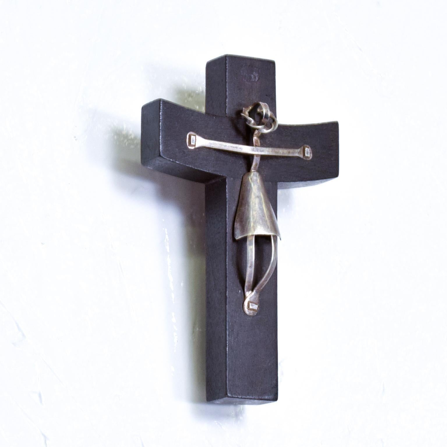 Mexican Modernist Cross Silver & Mahogany Emaus Attributed In Good Condition In Chula Vista, CA