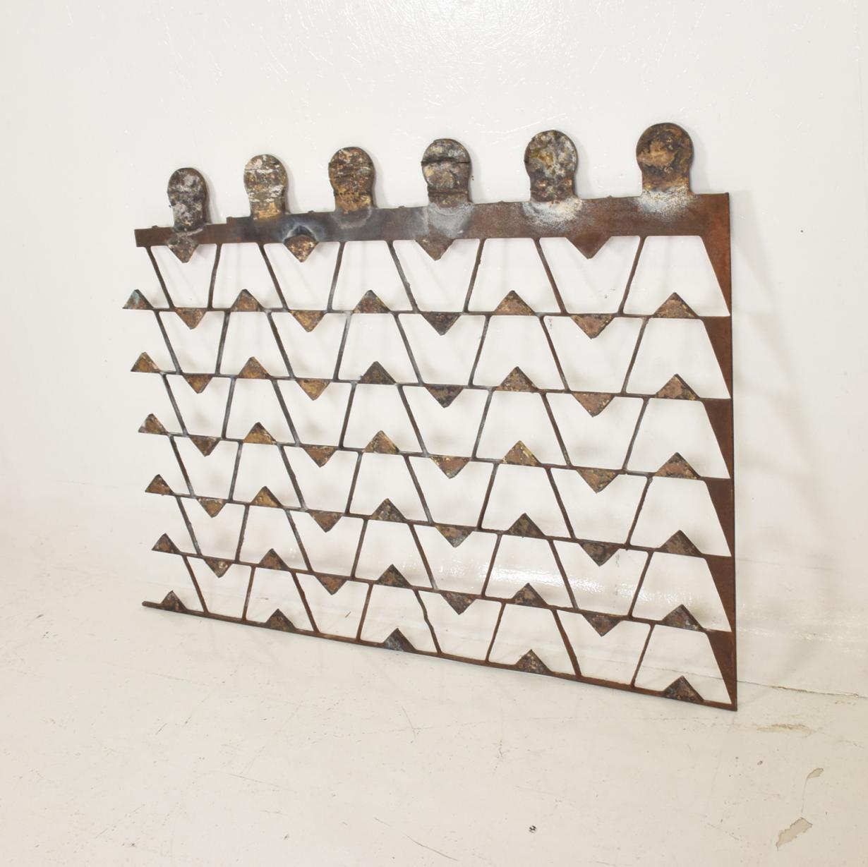 Mexican Modernist Metal Art Room Divider Screen In Good Condition In Chula Vista, CA