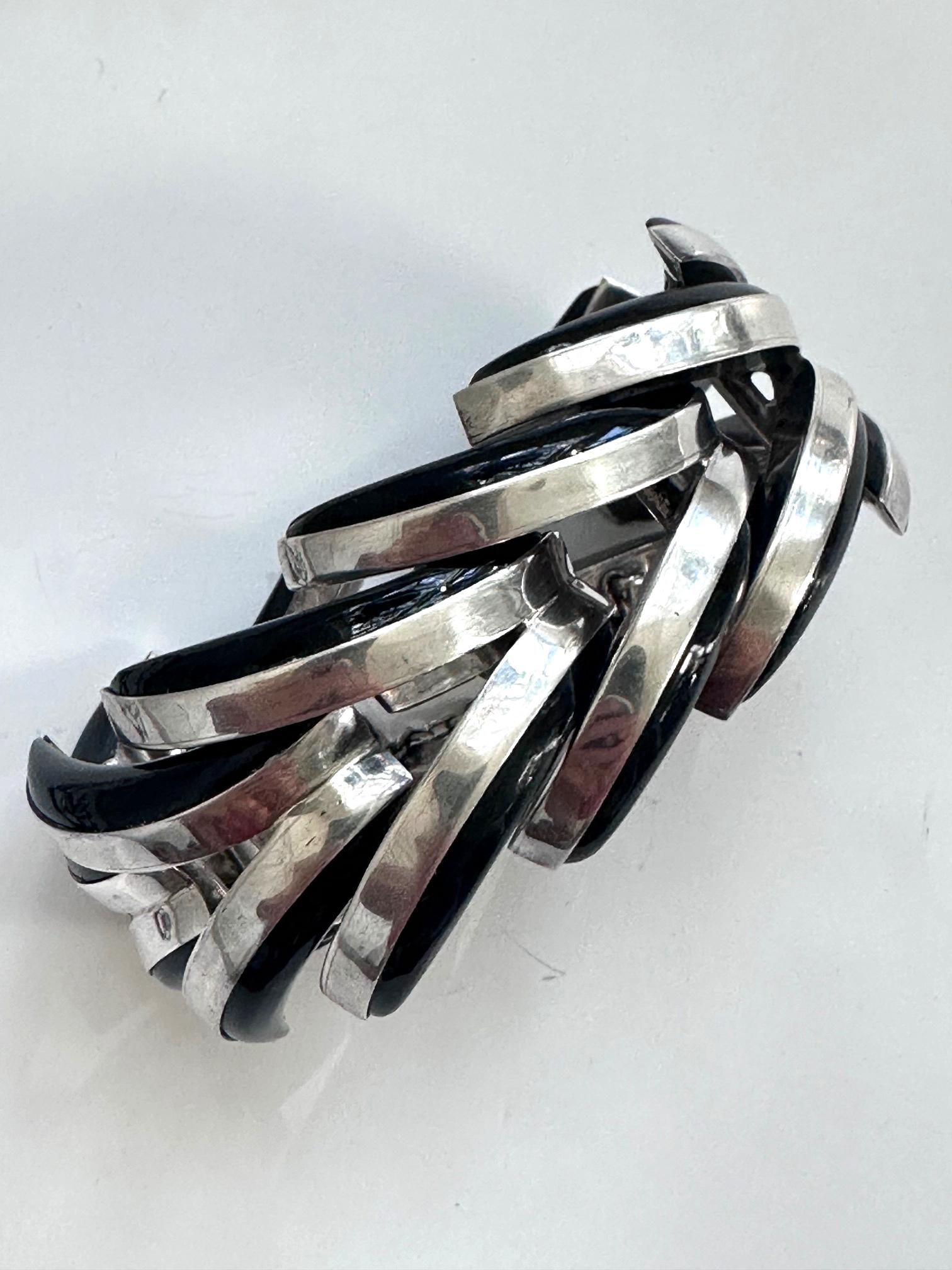 Bijoux mexicains modernistes en argent et obsidienne, quatre pièces, Taxco Antonio Pineda en vente 7