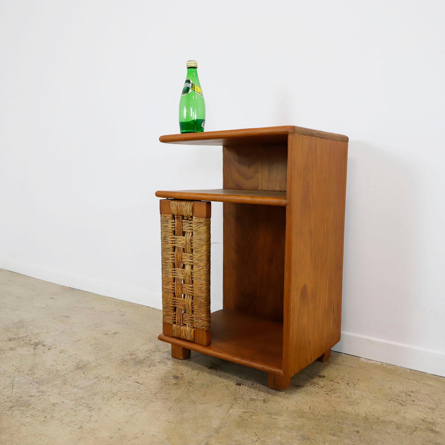Mexican Night Stand In Good Condition For Sale In Mexico City, CDMX