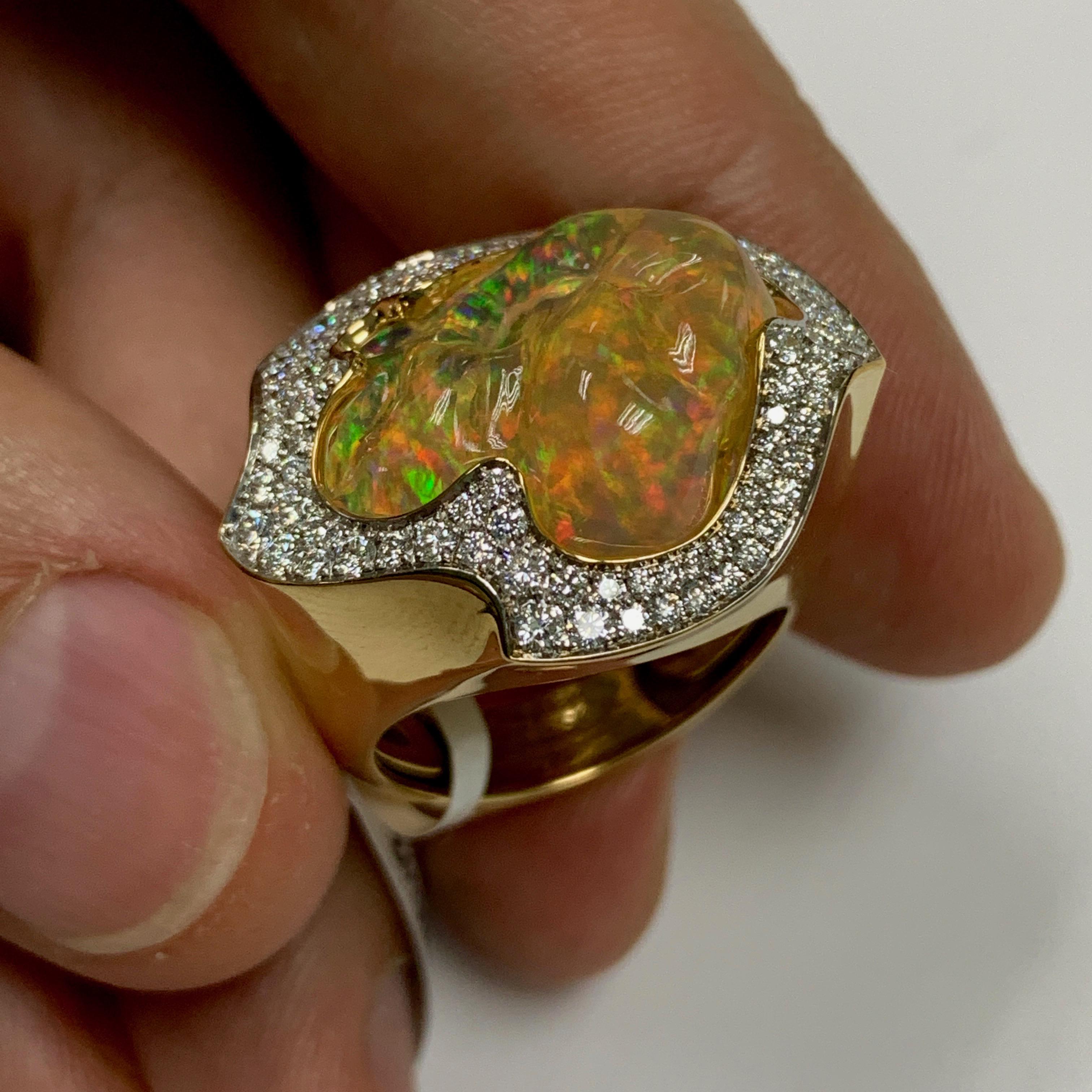 Mexican Opal 10.6 Carat Diamonds One of a Kind 18 Karat Yellow Gold Ring For Sale 1