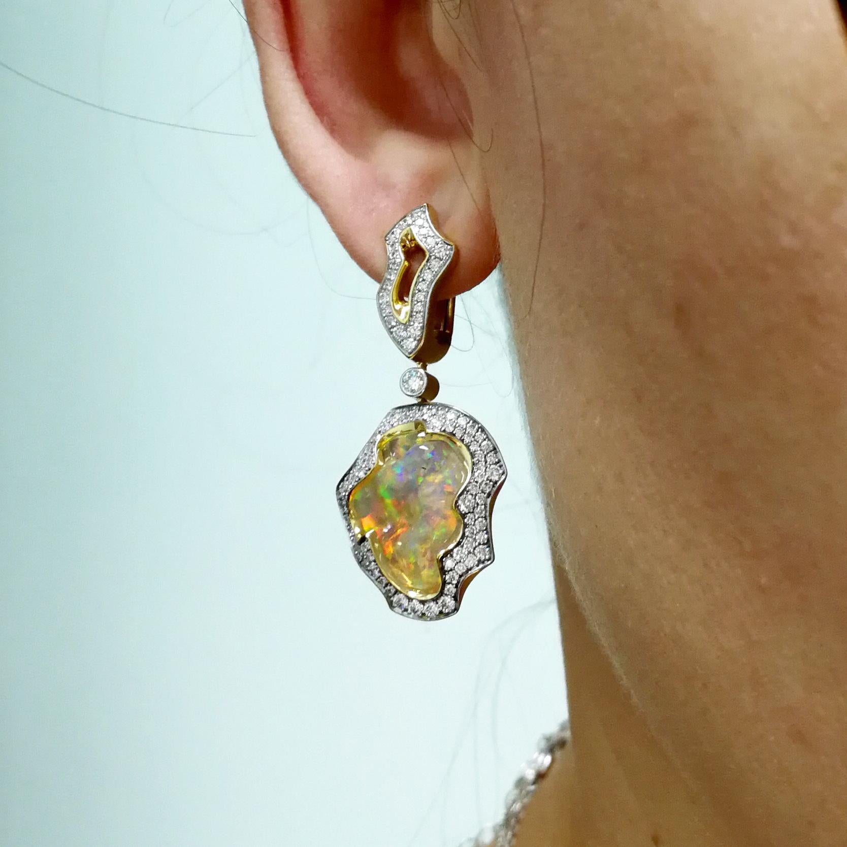 Women's Mexican Opal 14.47 Carat Diamonds One of a Kind 18 Karat Yellow Gold Earrings For Sale
