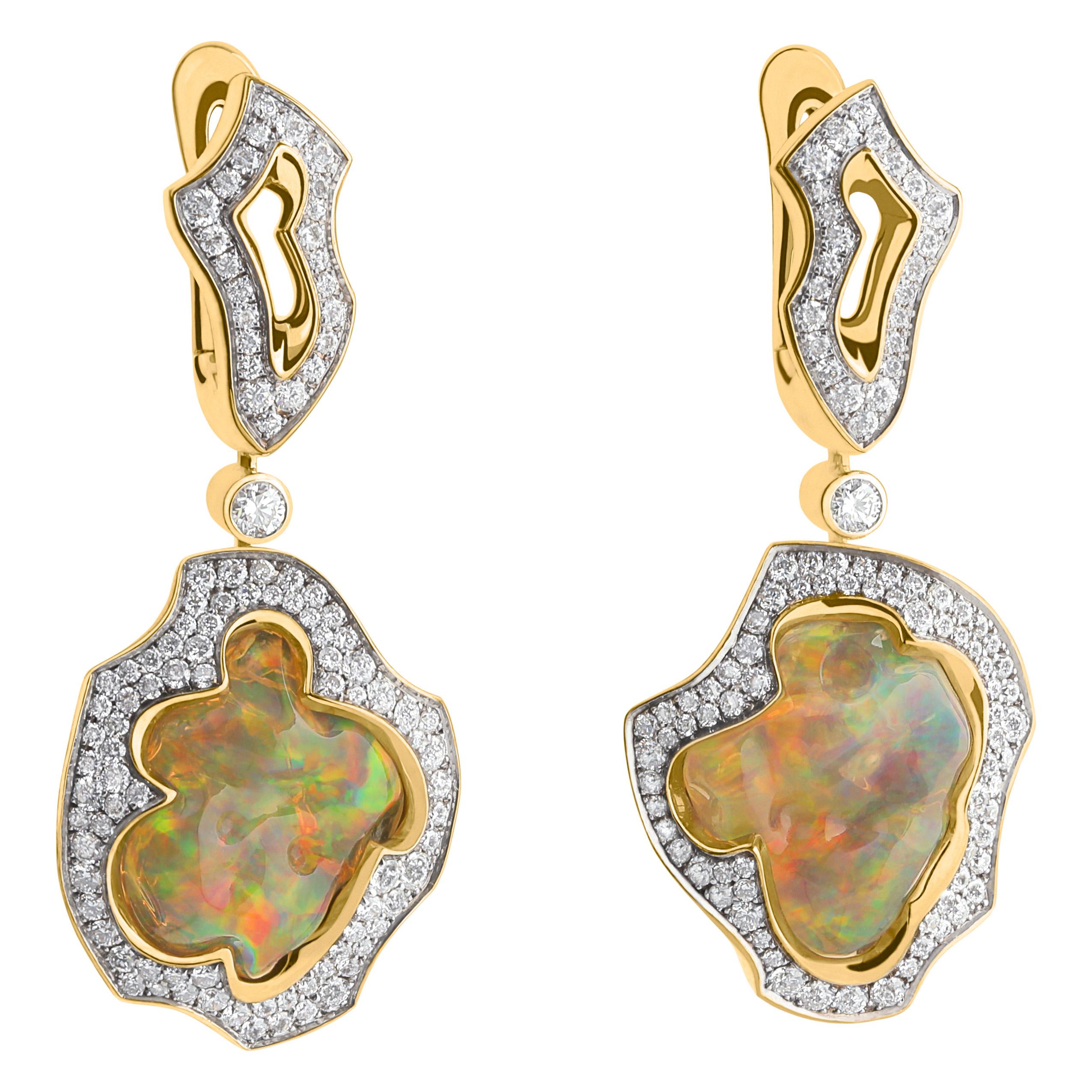 Mexican Opal 25.07 Carat Diamonds One of a Kind 18 Karat Yellow Gold Suite For Sale 3