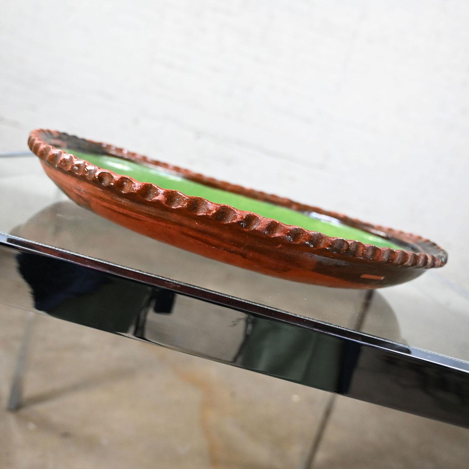Mexican Patamban Hand Painted Fish Design Folk Art Green & Brown Glazed Platter For Sale 6