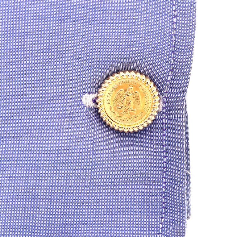 Mexican Peso Gold Coin Cufflinks In Excellent Condition For Sale In New York, NY