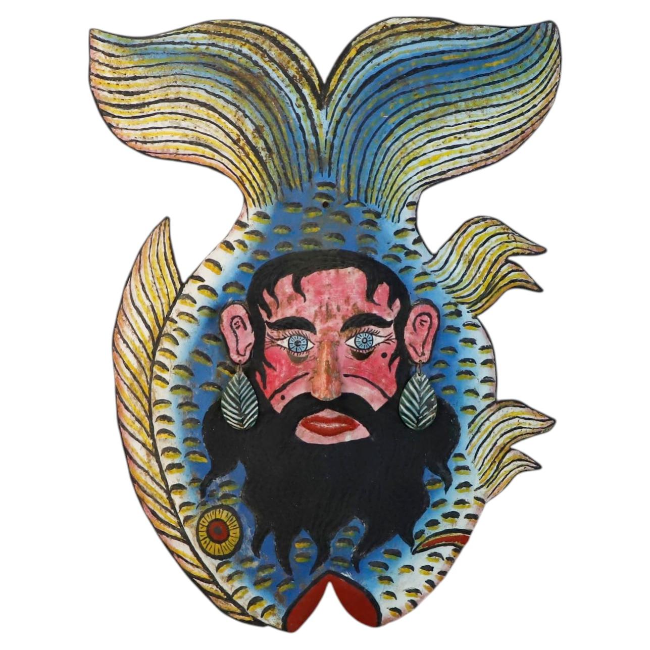 Masque mexicain en cuivre repoussé, vers 1940